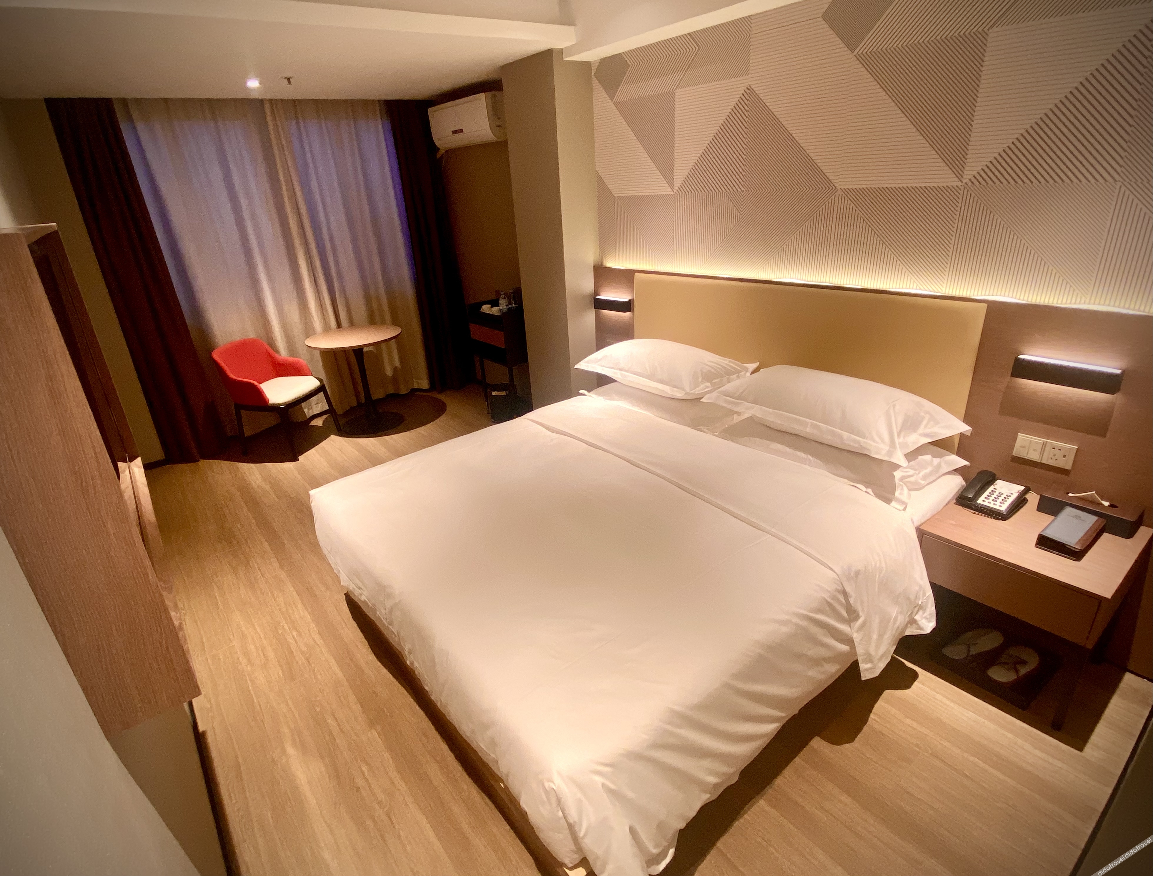 Borrman Hotel (Wuhan Huanghelou Fuxing Road Subway Station) 3*
