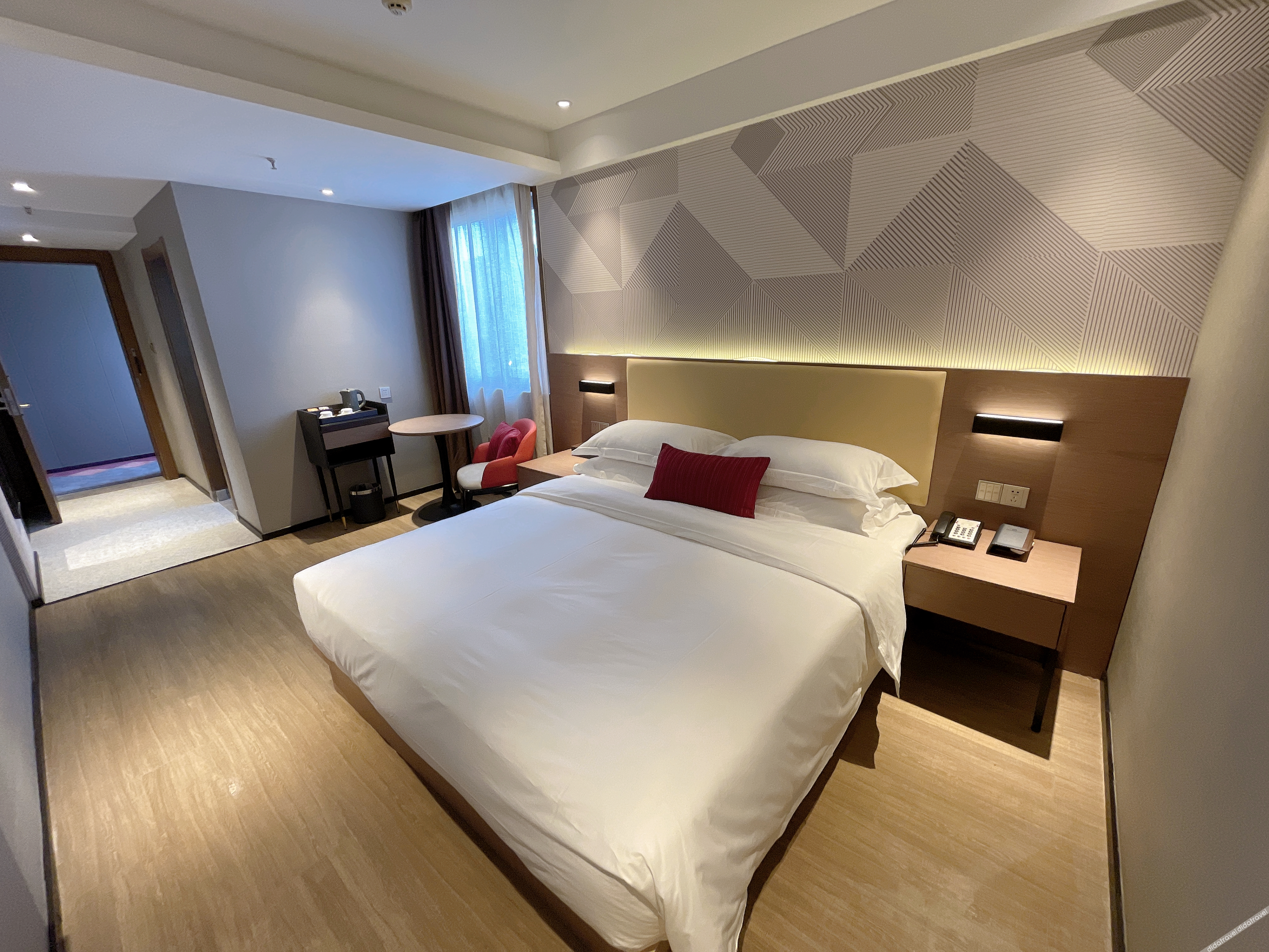 Borrman Hotel (Wuhan Huanghelou Fuxing Road Subway Station) 3*
