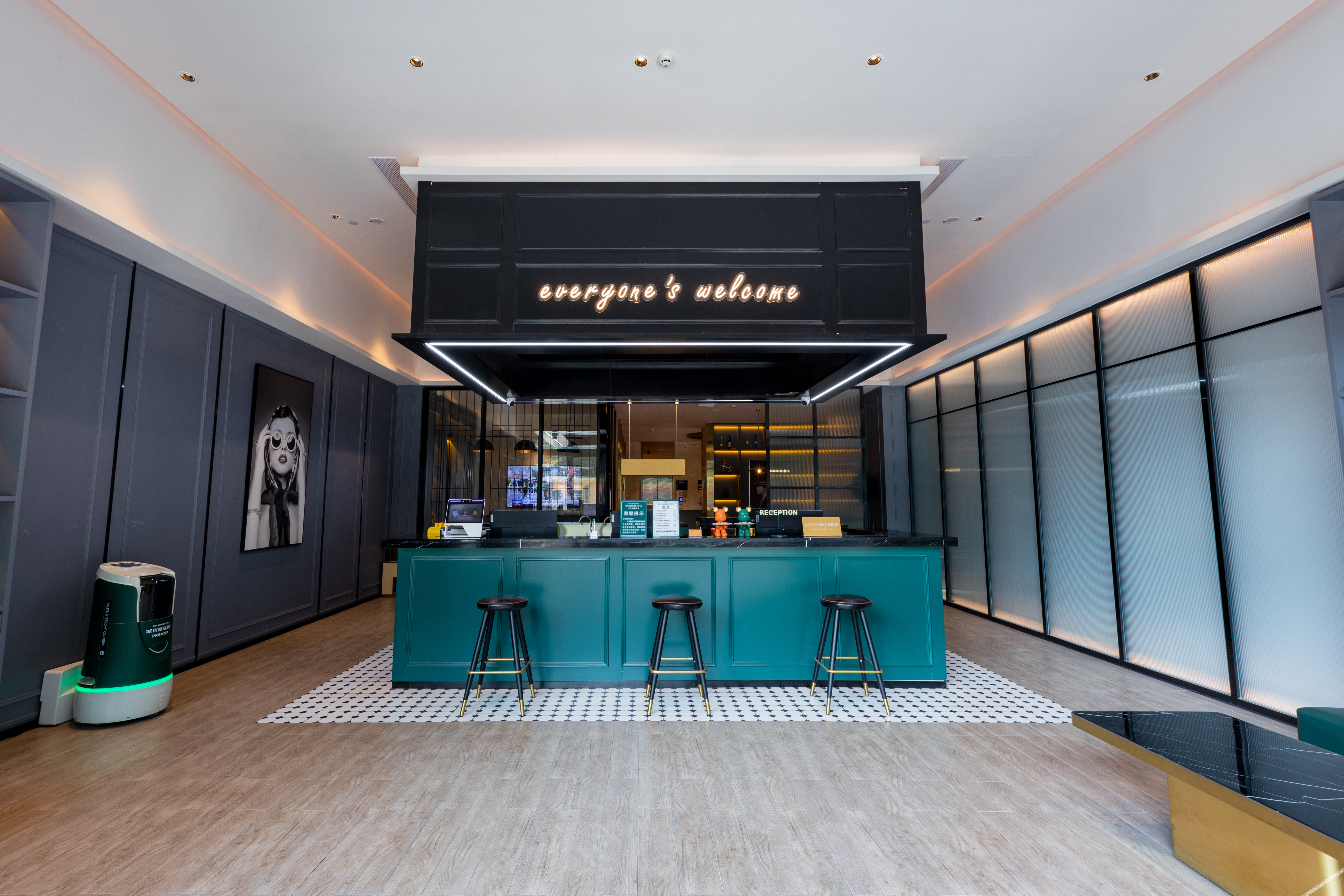 GTComfort Premier Hotel (Nanning Guangxi University Zoo Subway Station) 3*