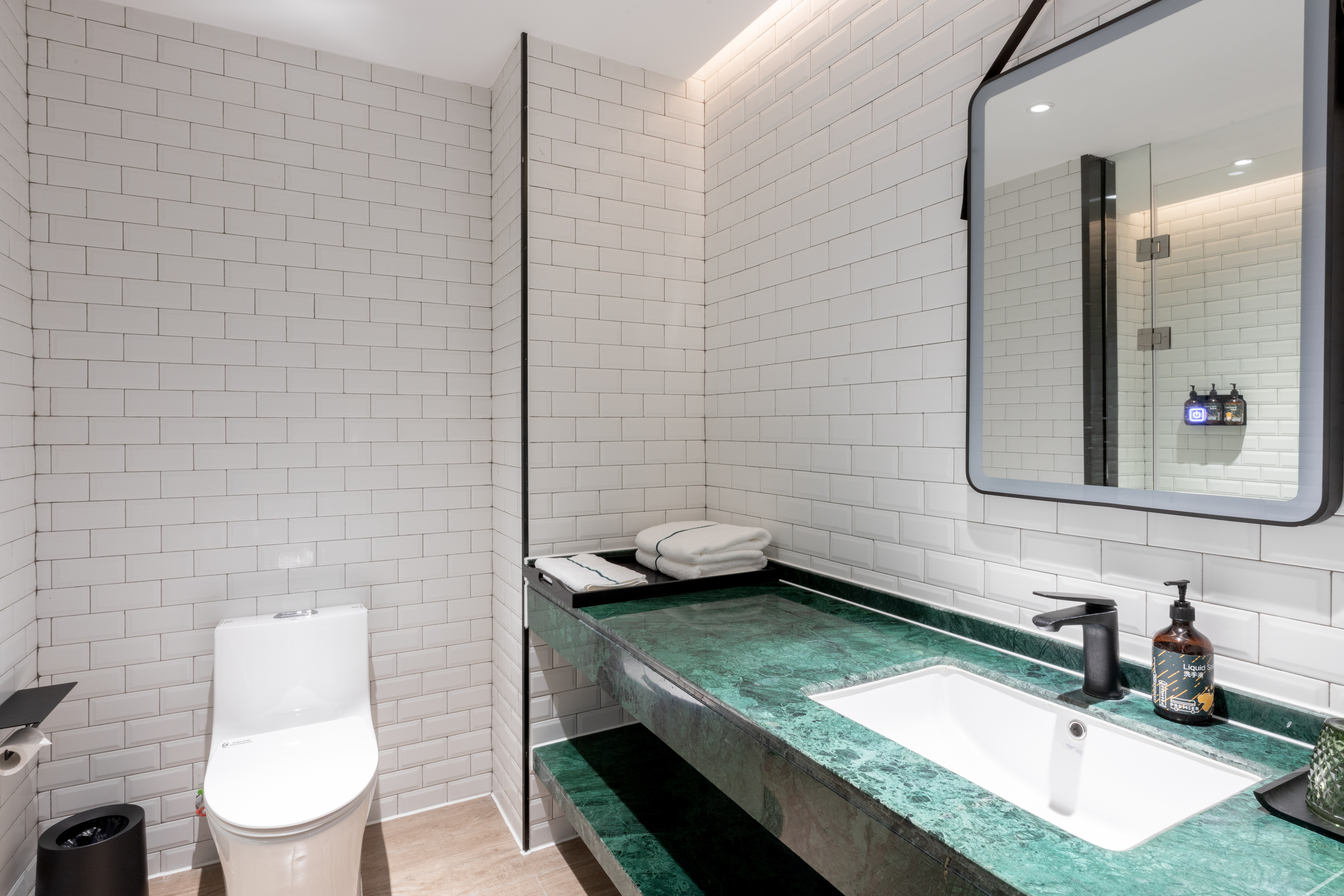 GTComfort Premier Hotel (Nanning Guangxi University Zoo Subway Station) 3*
