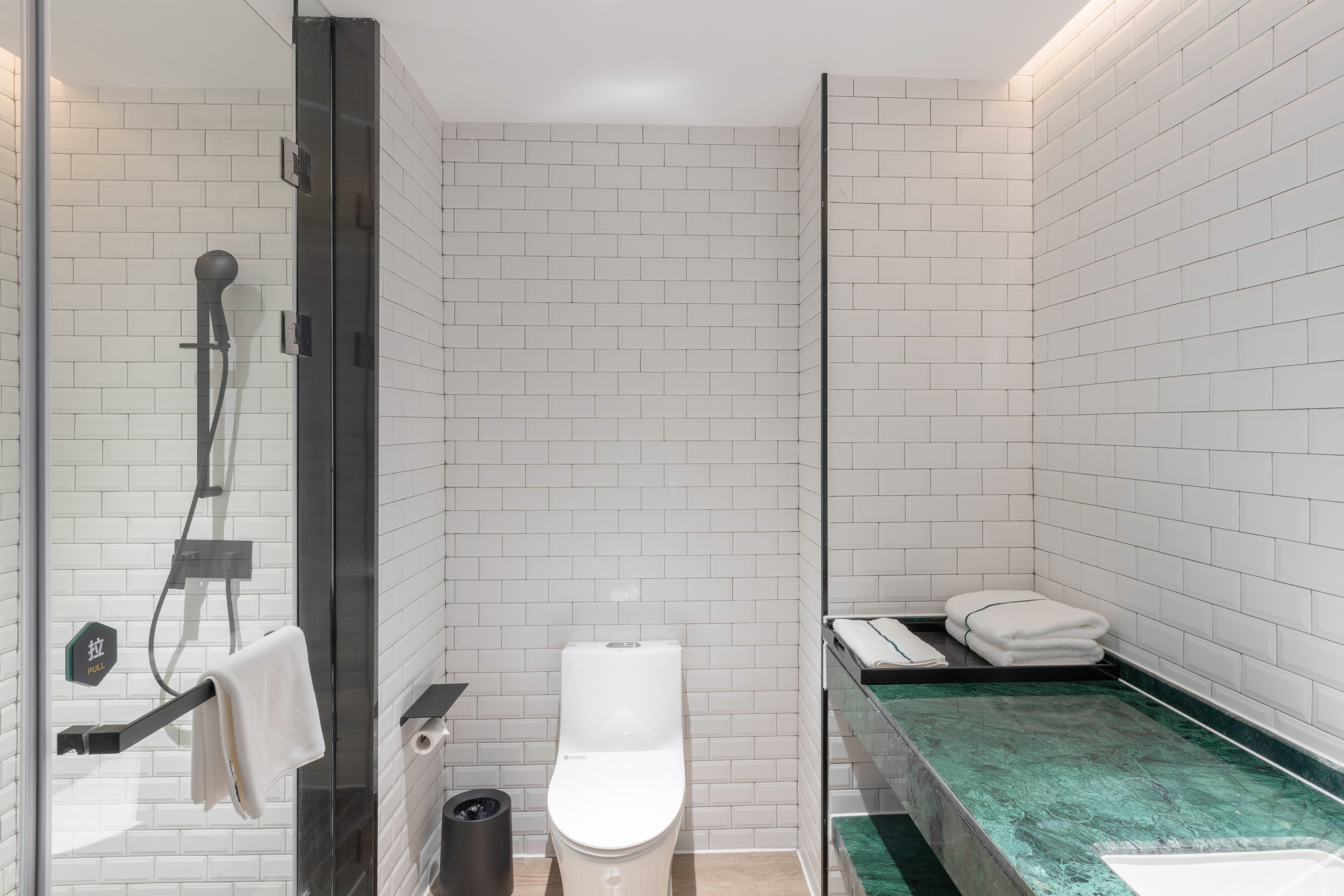 GTComfort Premier Hotel (Nanning Guangxi University Zoo Subway Station) 3*