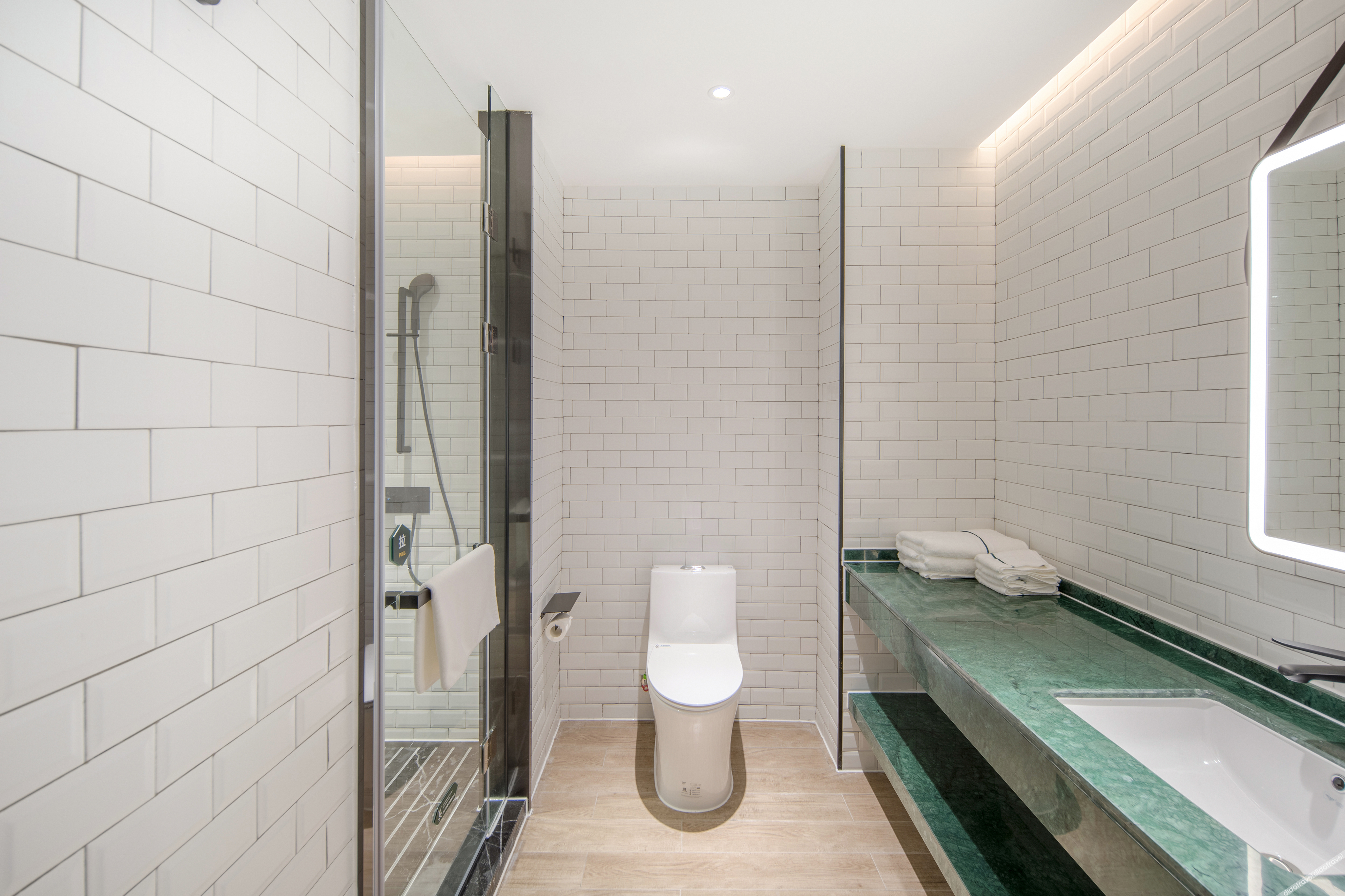 GTComfort Premier Hotel (Nanning Guangxi University Zoo Subway Station) 3*