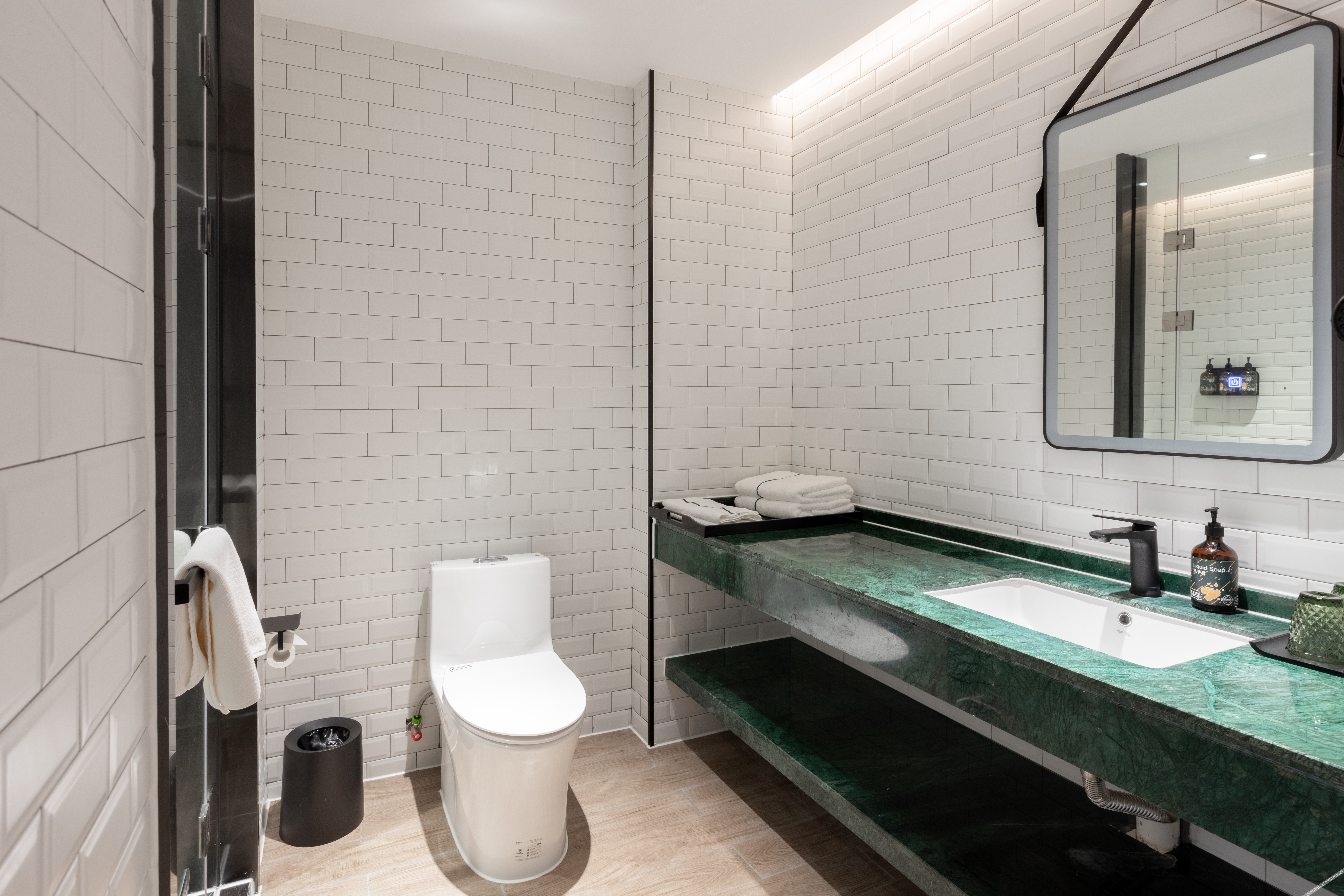 GTComfort Premier Hotel (Nanning Guangxi University Zoo Subway Station) 3*