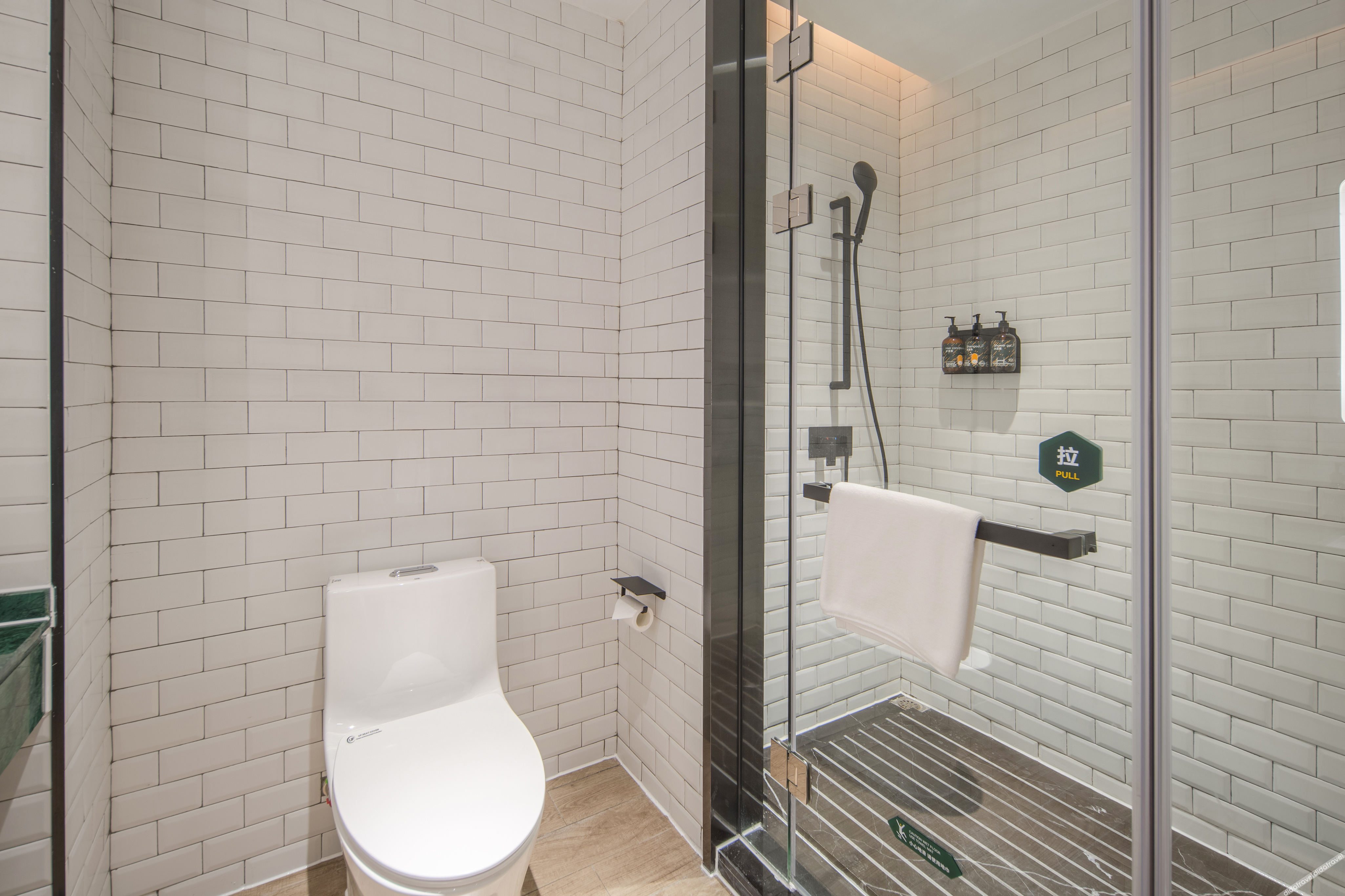 GTComfort Premier Hotel (Nanning Guangxi University Zoo Subway Station) 3*