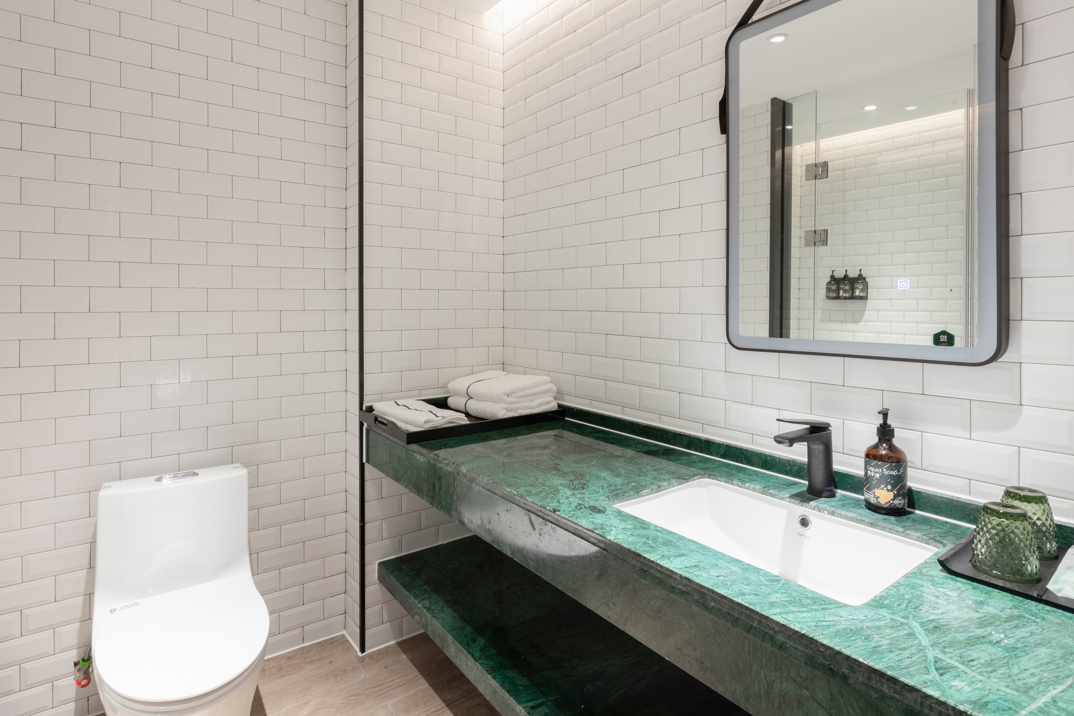 GTComfort Premier Hotel (Nanning Guangxi University Zoo Subway Station) 3*