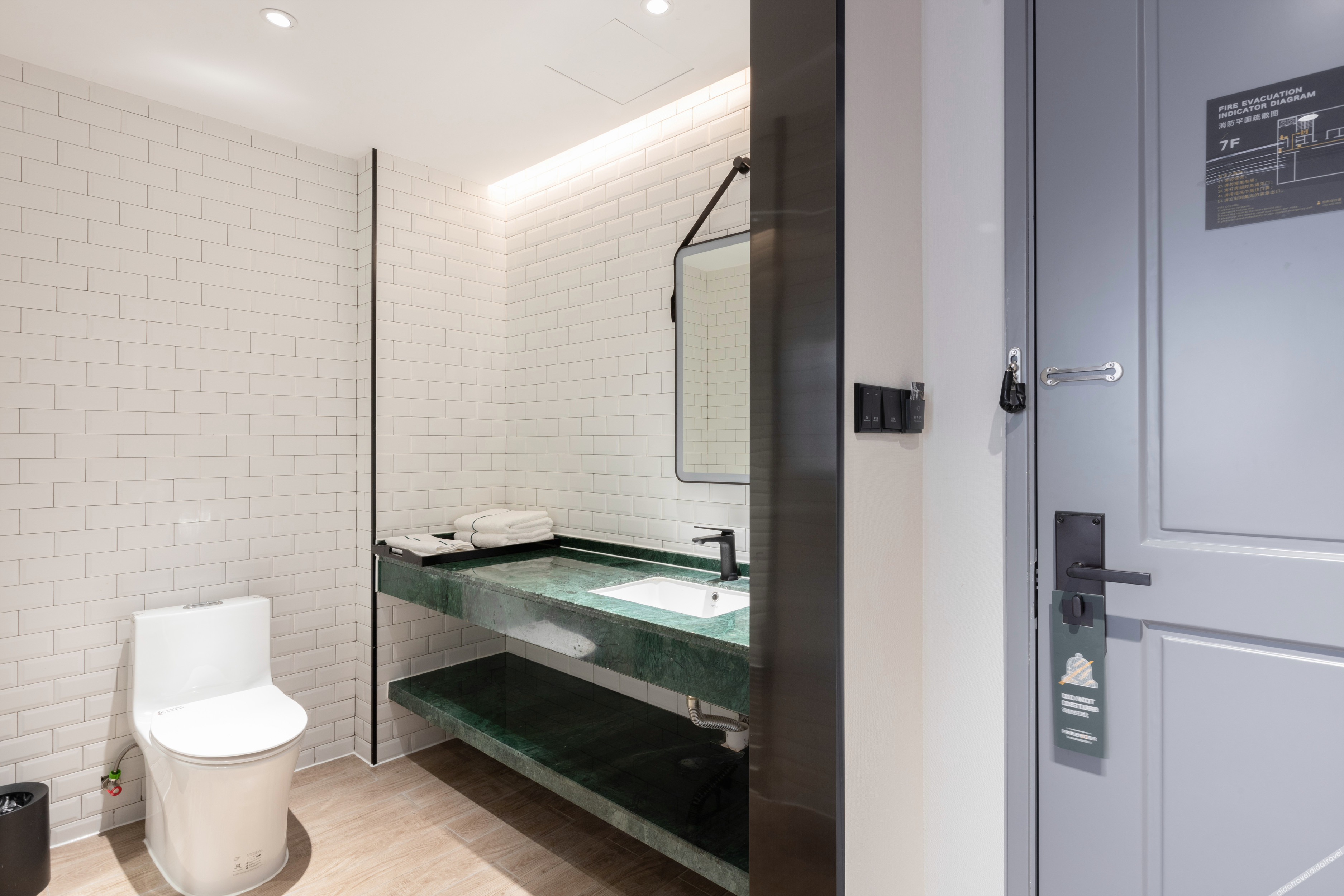 GTComfort Premier Hotel (Nanning Guangxi University Zoo Subway Station) 3*