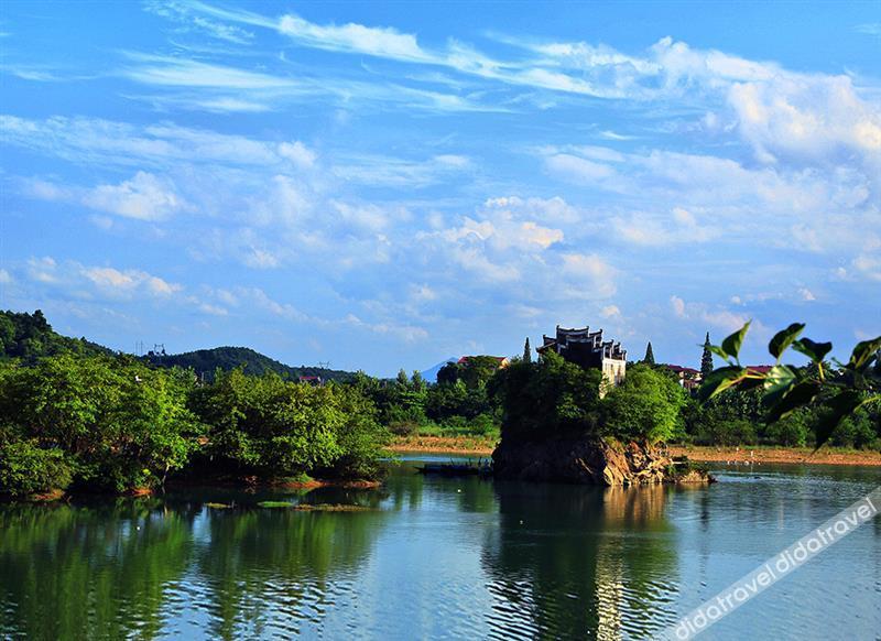 Berman Hotel (Nanning Anji Xijin Metro Station) 3*