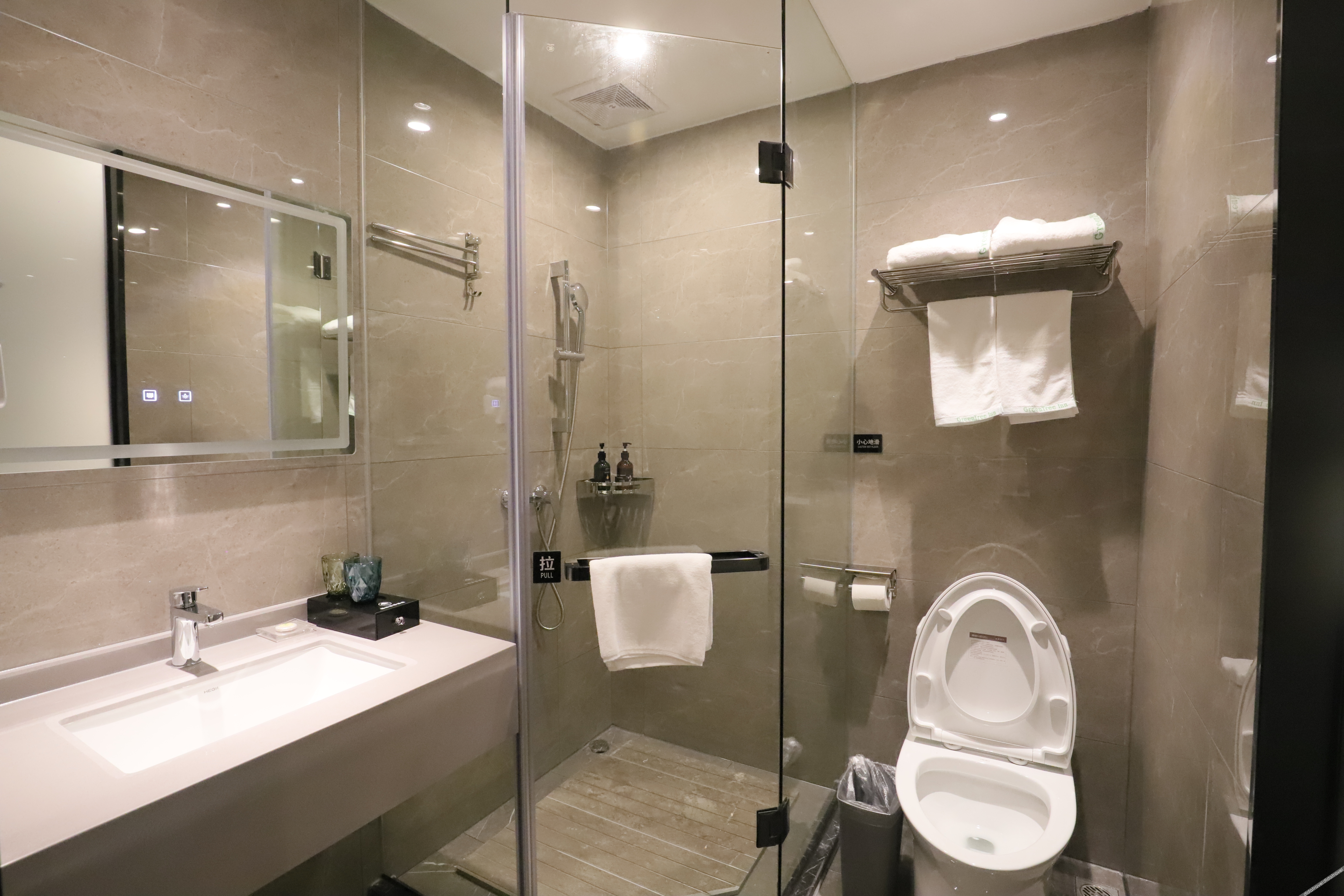 GreenTree Inn 2*