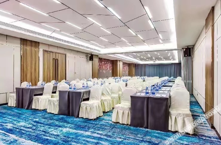 Echarm Hotel (Dongguan Guoji Qichecheng Lanqiuzhongxin) 3*