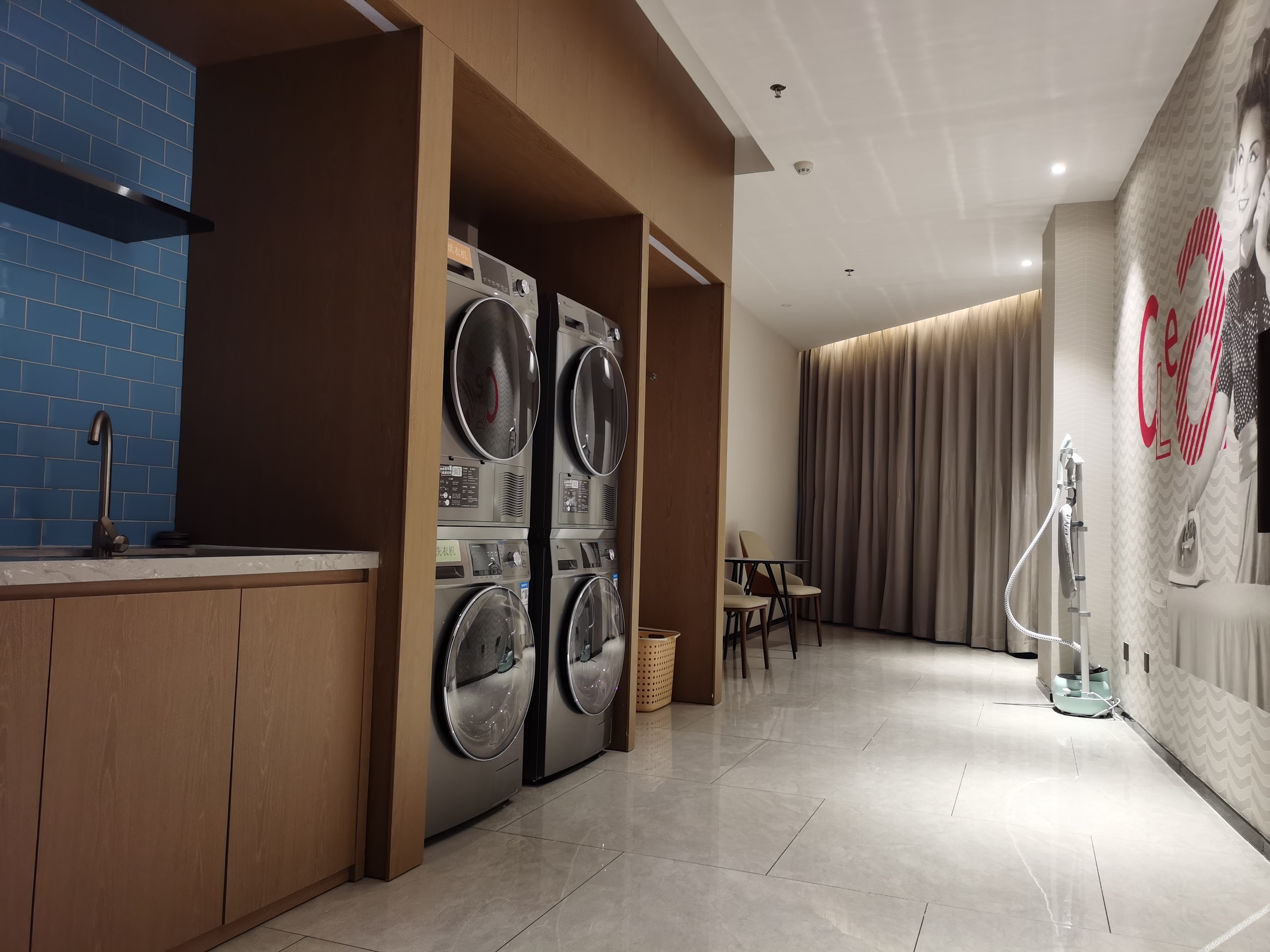 Echarm Hotel (Dongguan Guoji Qichecheng Lanqiuzhongxin) 3*
