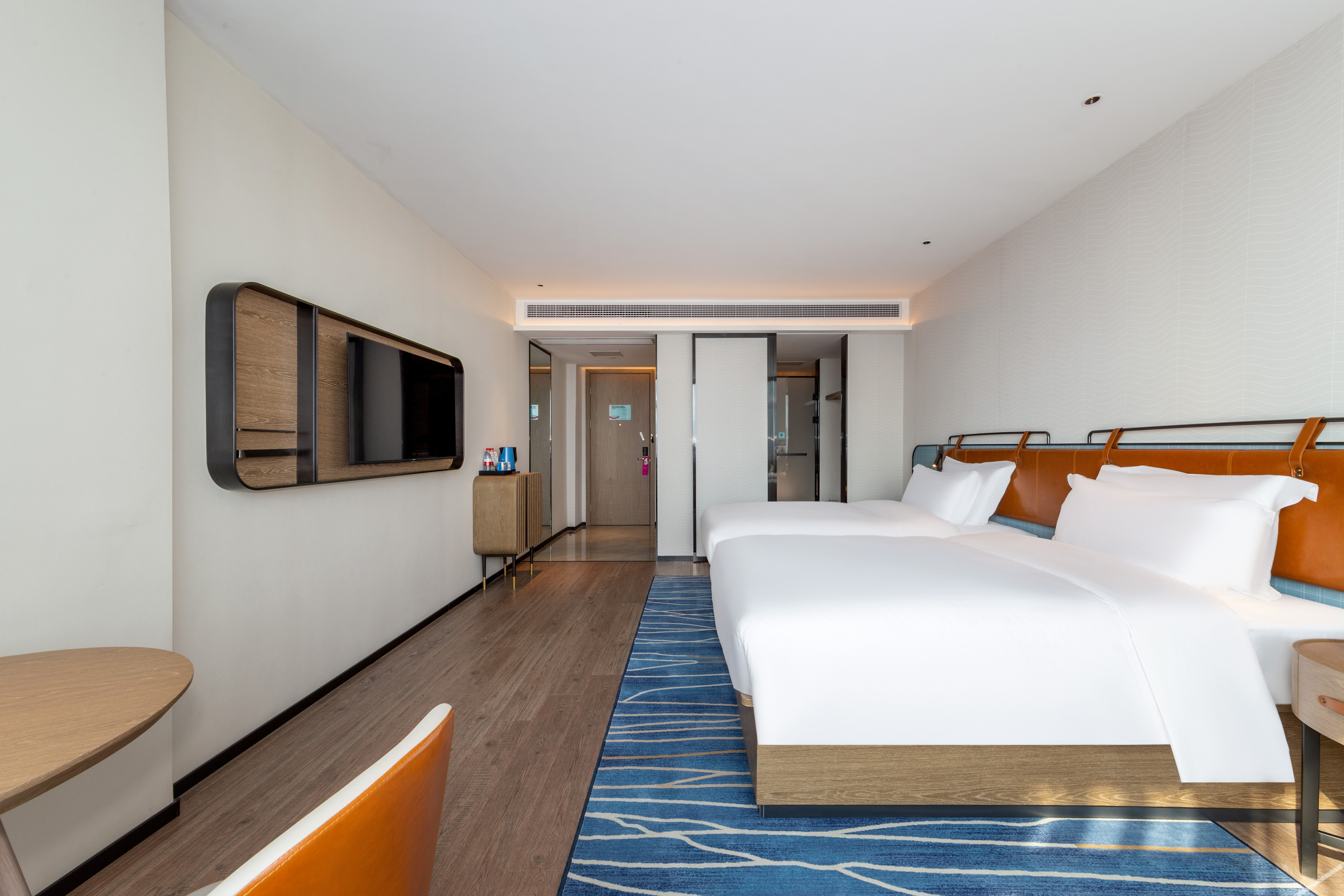 Echarm Hotel (Dongguan Guoji Qichecheng Lanqiuzhongxin) 3*