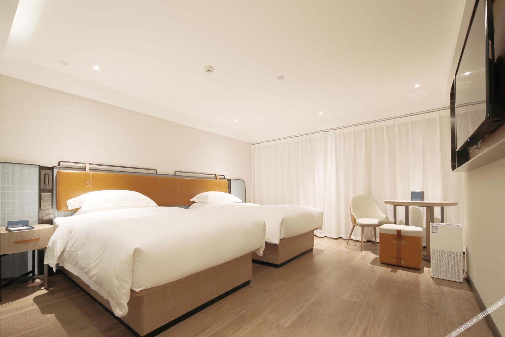 Echarm Hotel (Jishoushi Government Qianzhou Ancient City) 3*