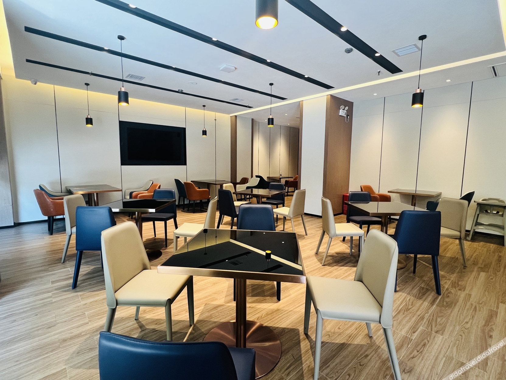 Echarm Hotel (Jishoushi Government Qianzhou Ancient City) 3*