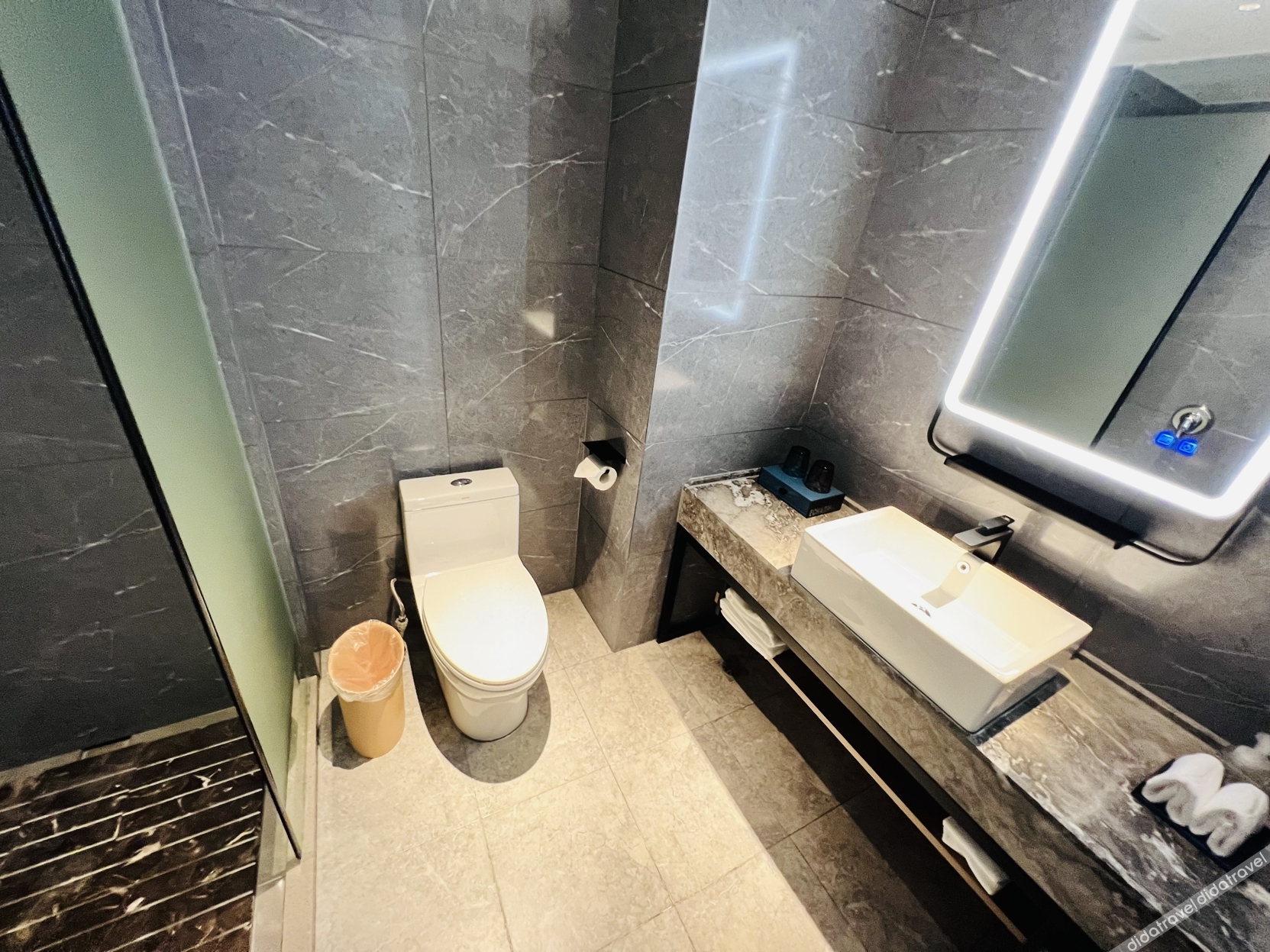 Echarm Hotel (Jishoushi Government Qianzhou Ancient City) 3*