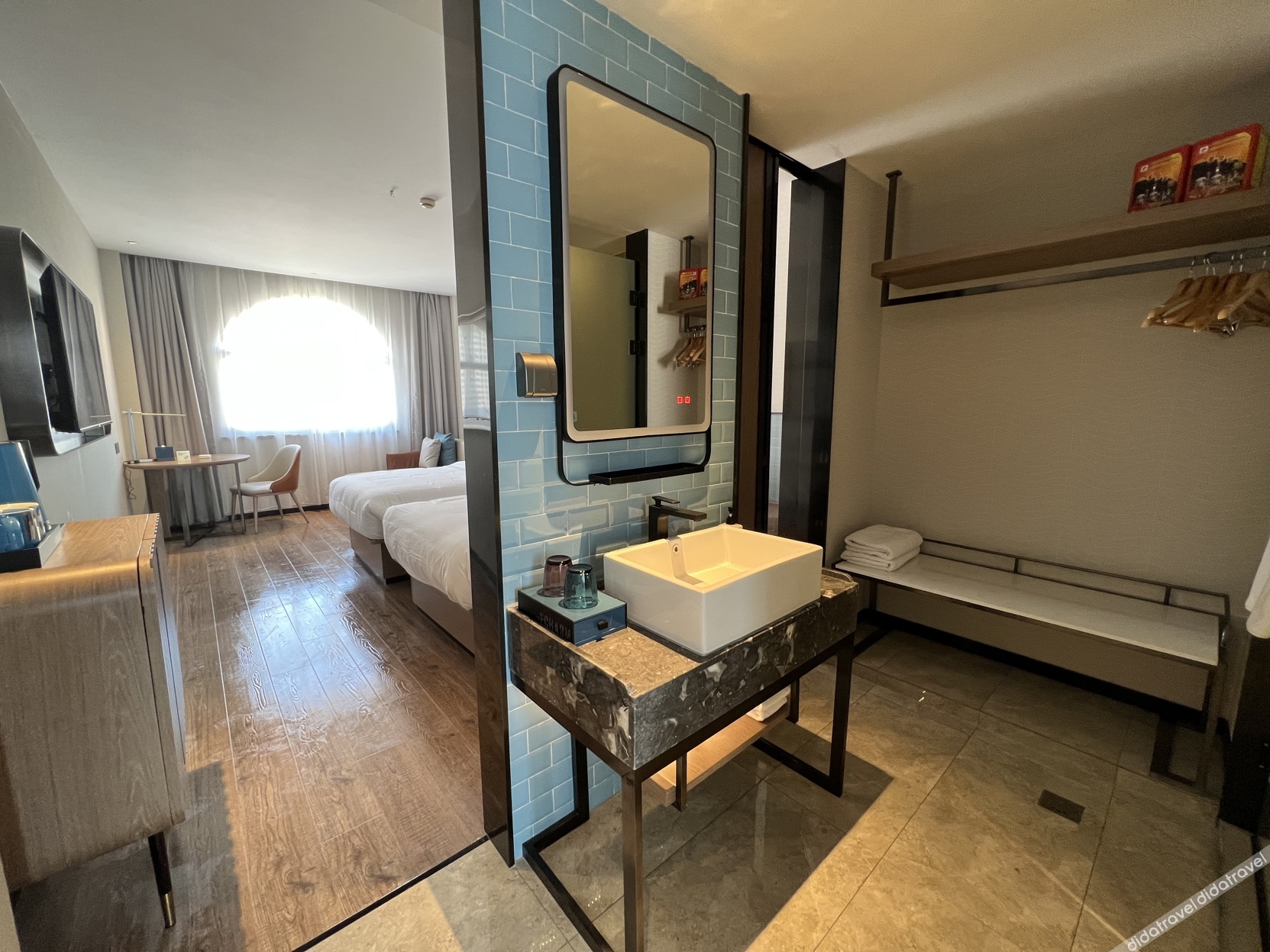 Echarm Hotel (Jishoushi Government Qianzhou Ancient City) 3*