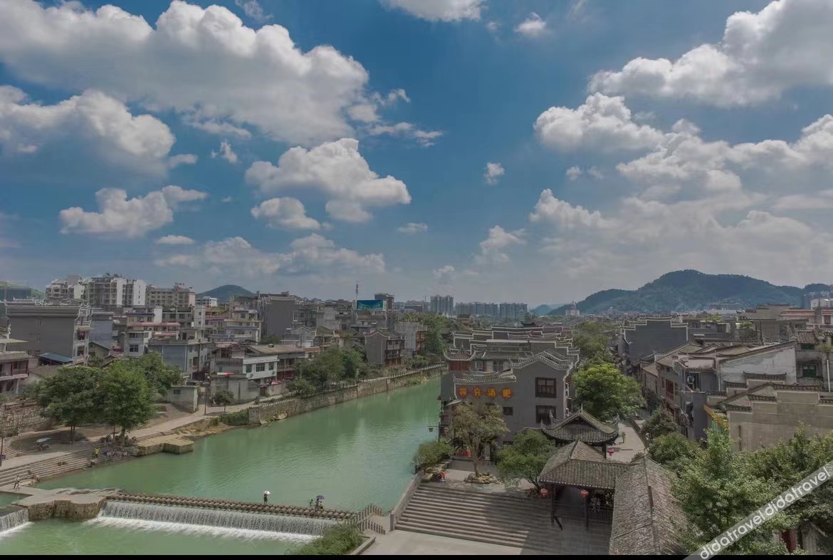 Echarm Hotel (Jishoushi Government Qianzhou Ancient City) 3*