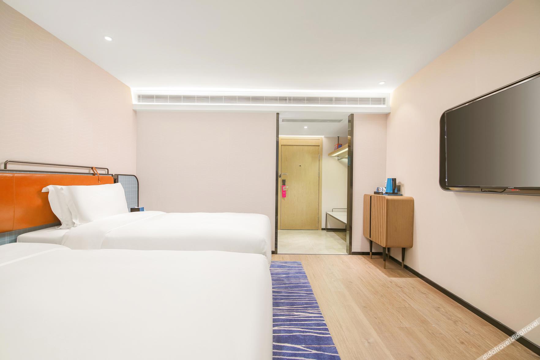 Echarm Hotel (Jishoushi Government Qianzhou Ancient City) 3*