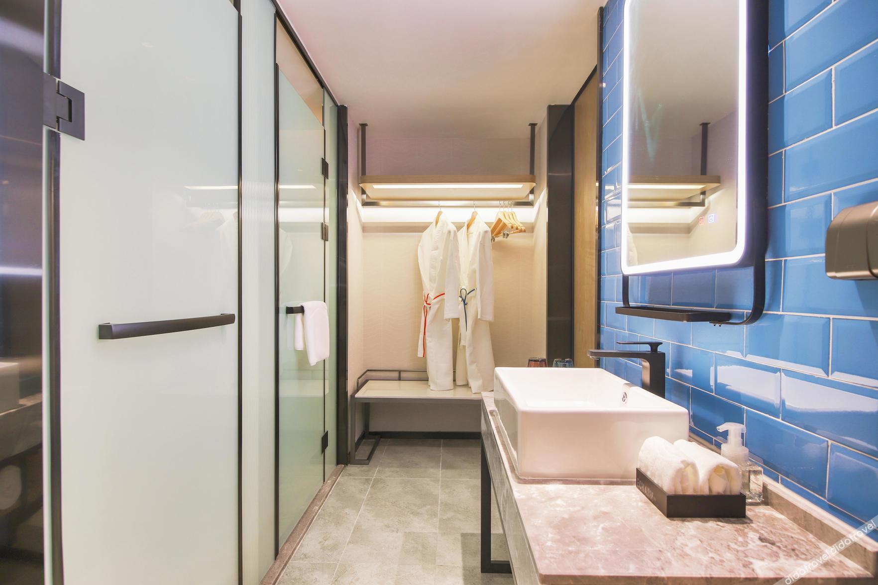 Echarm Hotel (Jishoushi Government Qianzhou Ancient City) 3*