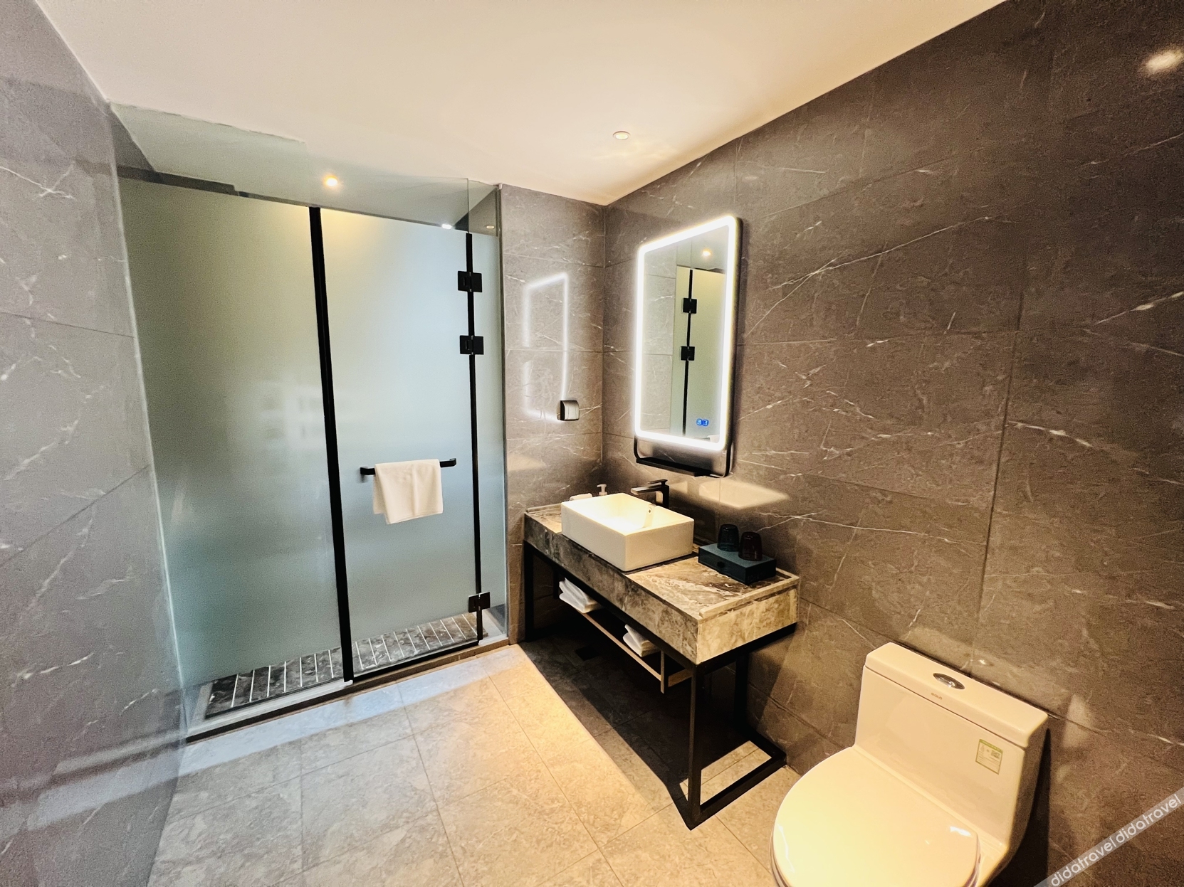 Echarm Hotel (Jishoushi Government Qianzhou Ancient City) 3*
