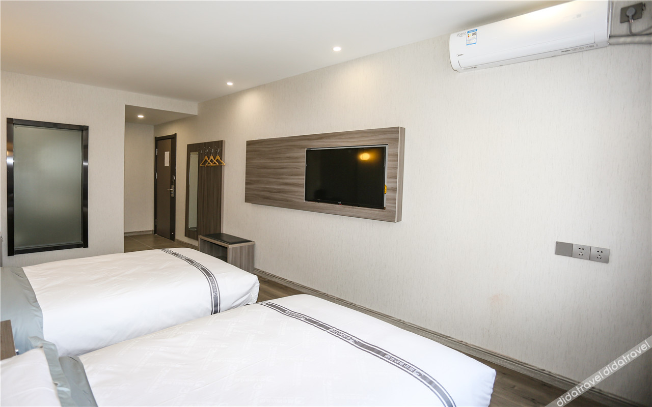 City 118 Select Hotel (Jinan Zhangqiu harmony Plaza store) 2*