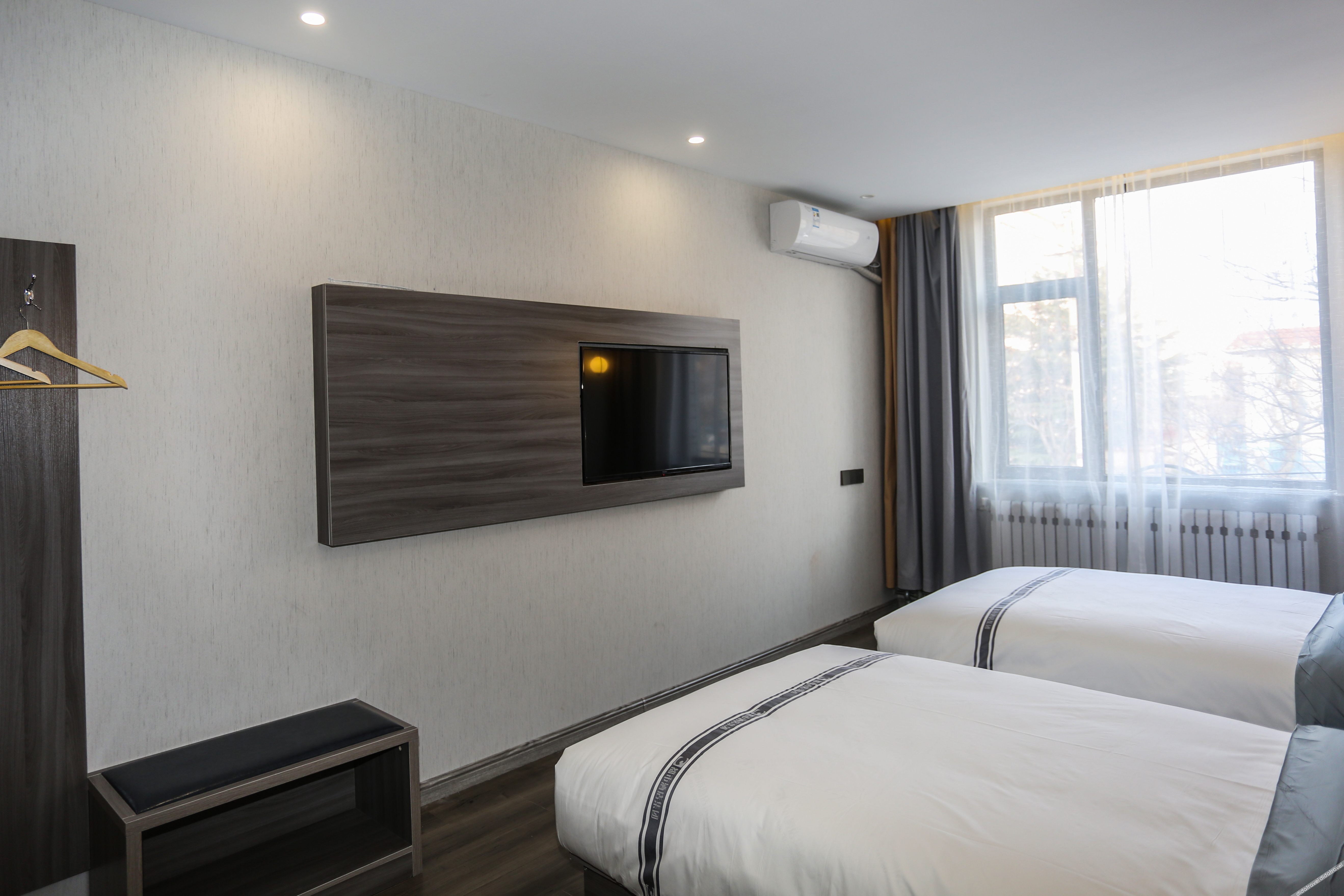 City 118 Select Hotel (Jinan Zhangqiu harmony Plaza store) 2*