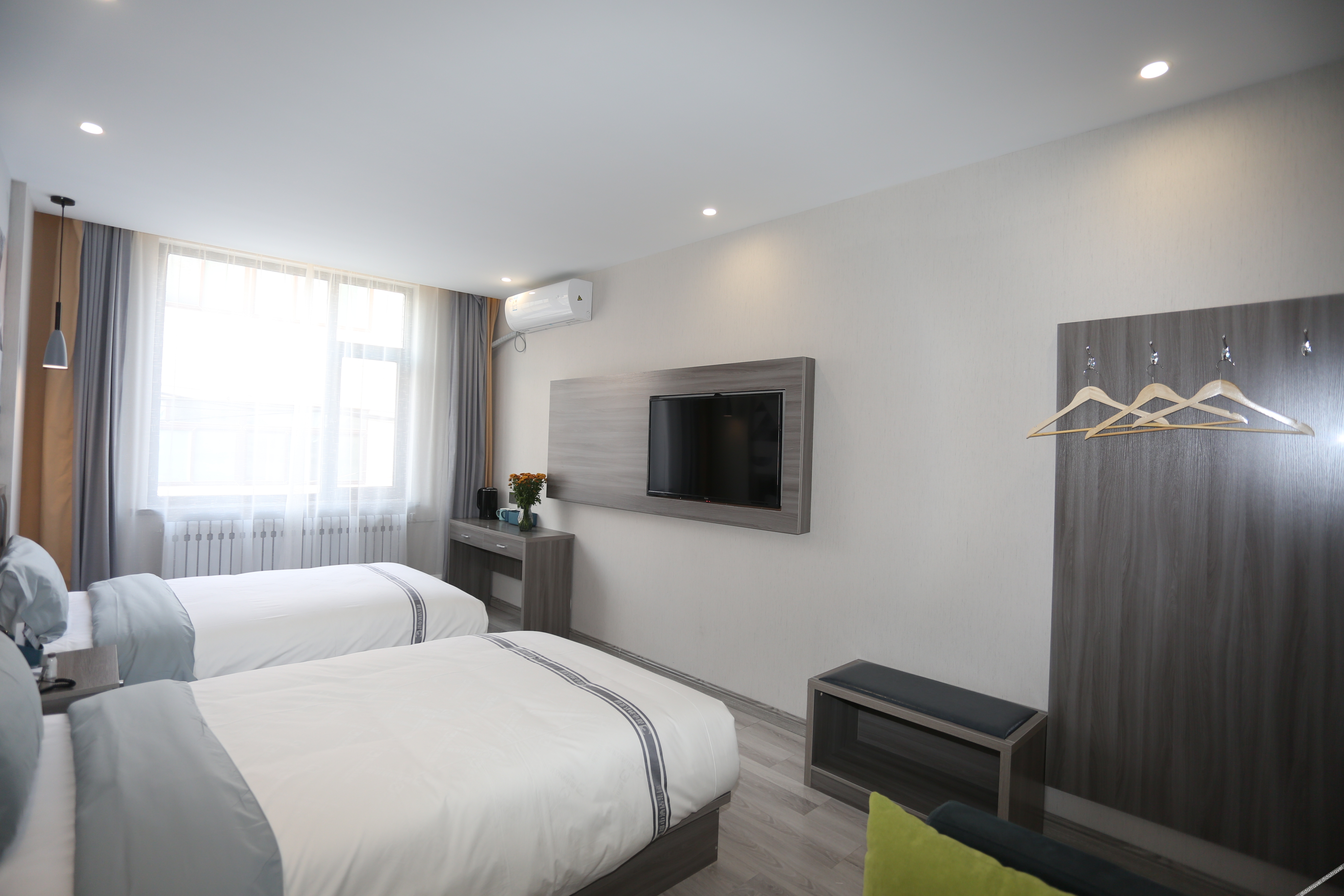 City 118 Select Hotel (Jinan Zhangqiu harmony Plaza store) 2*