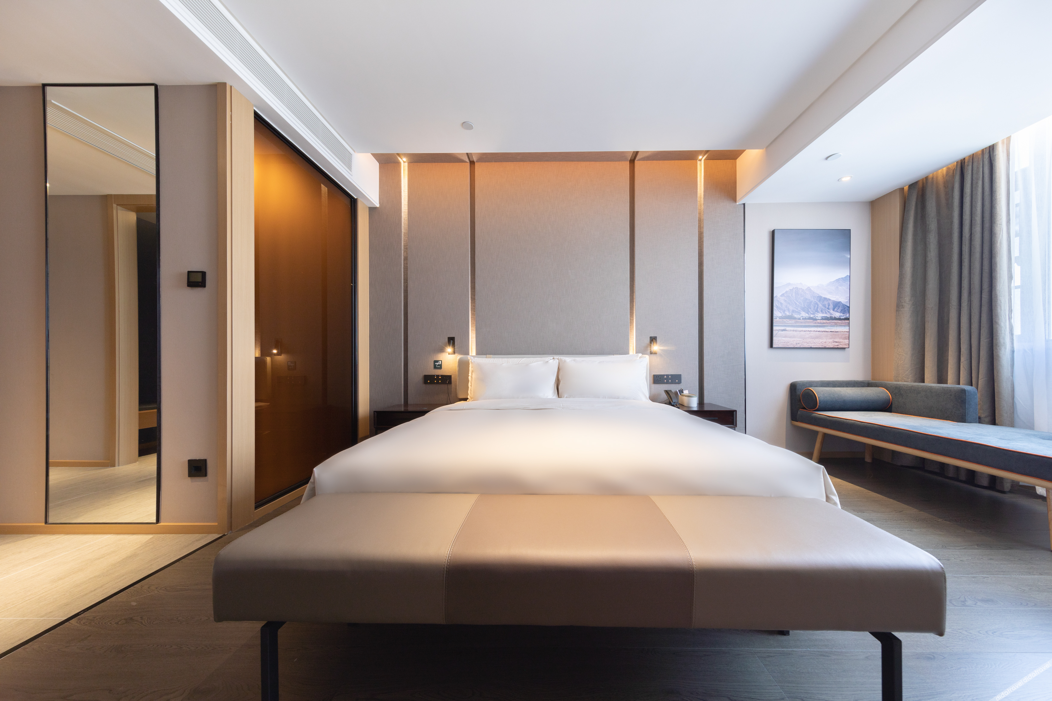 Days Inn by Wyndham Zhuhai Golden Bay Ocean Spring Resort 4*