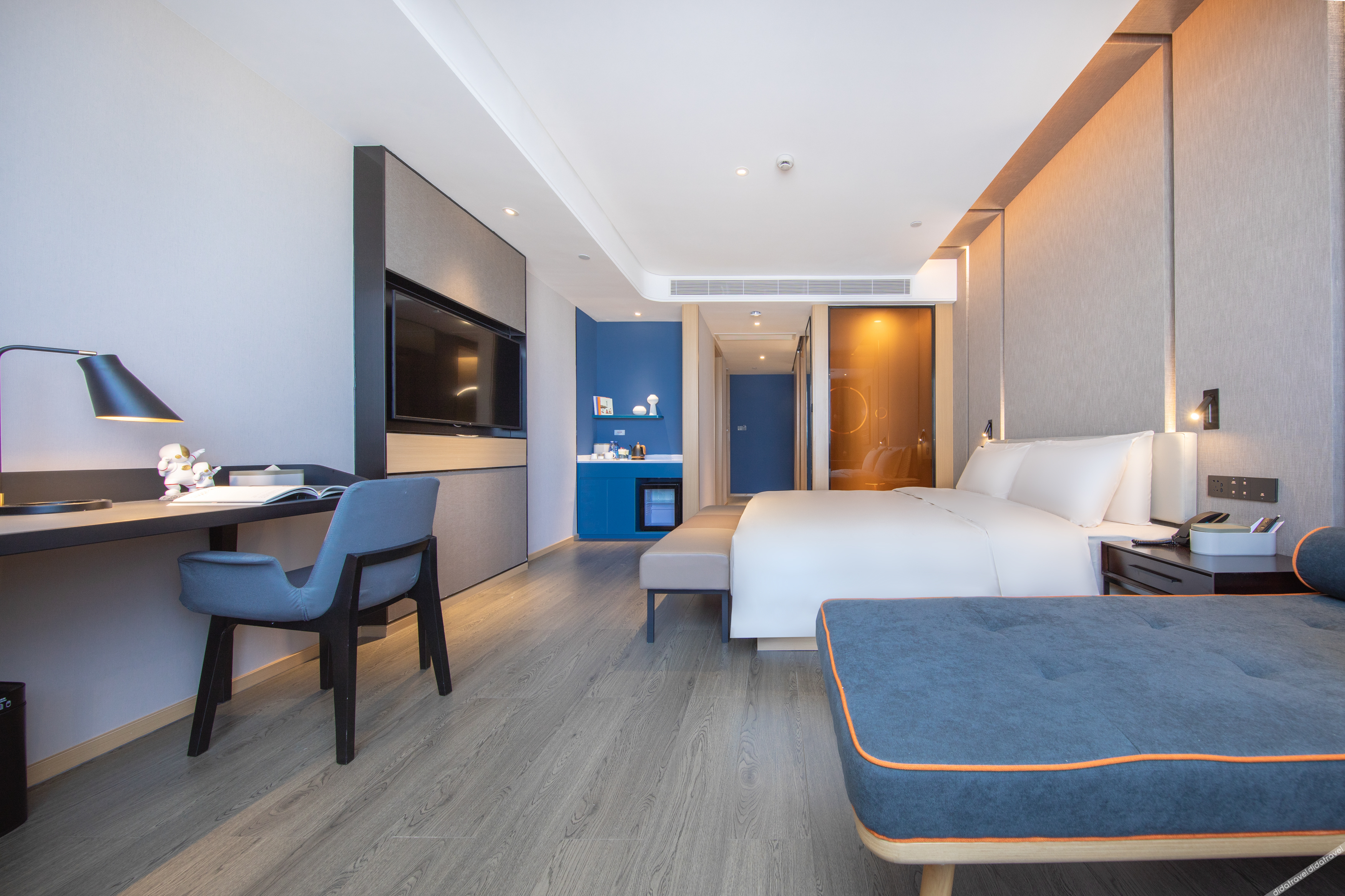 Days Inn by Wyndham Zhuhai Golden Bay Ocean Spring Resort 4*