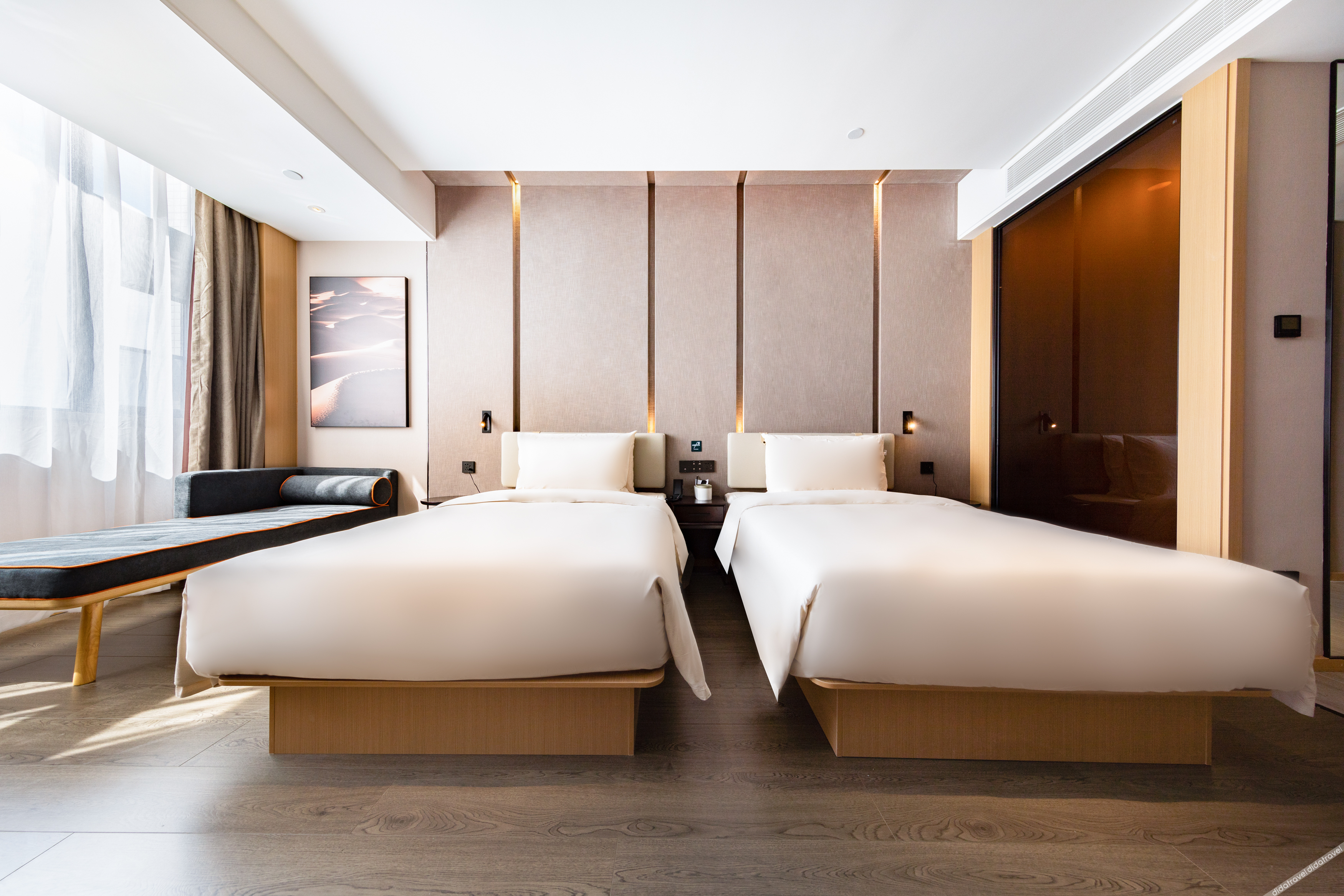 Days Inn by Wyndham Zhuhai Golden Bay Ocean Spring Resort 4*