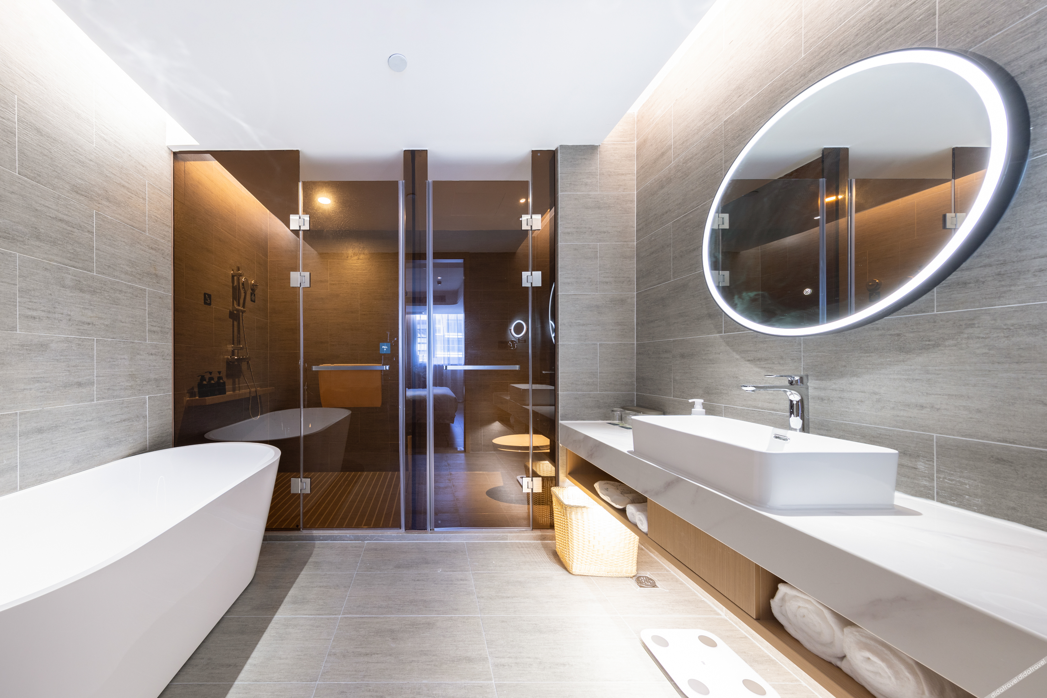 Days Inn by Wyndham Zhuhai Golden Bay Ocean Spring Resort 4*