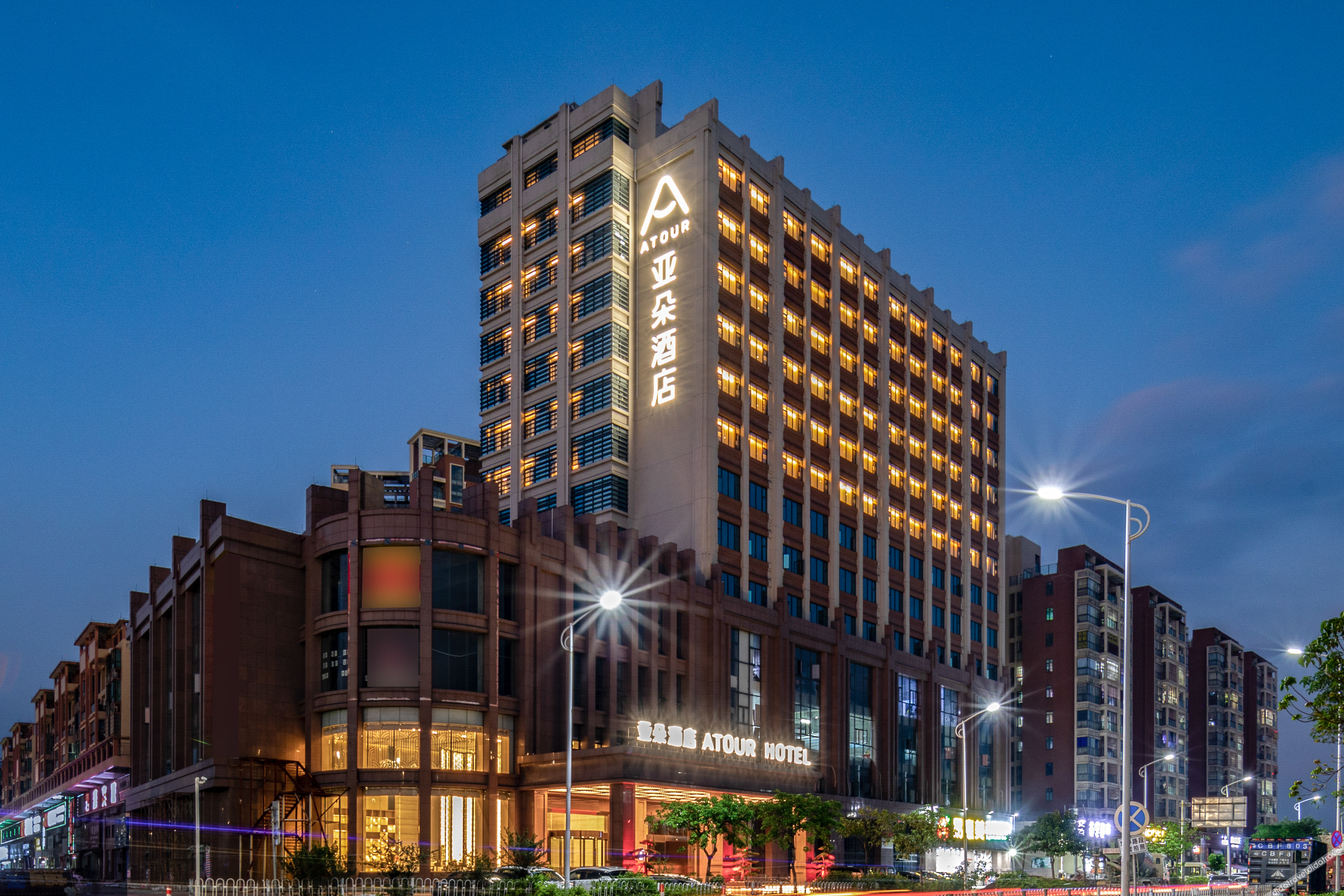 Days Inn by Wyndham Zhuhai Golden Bay Ocean Spring Resort 4*
