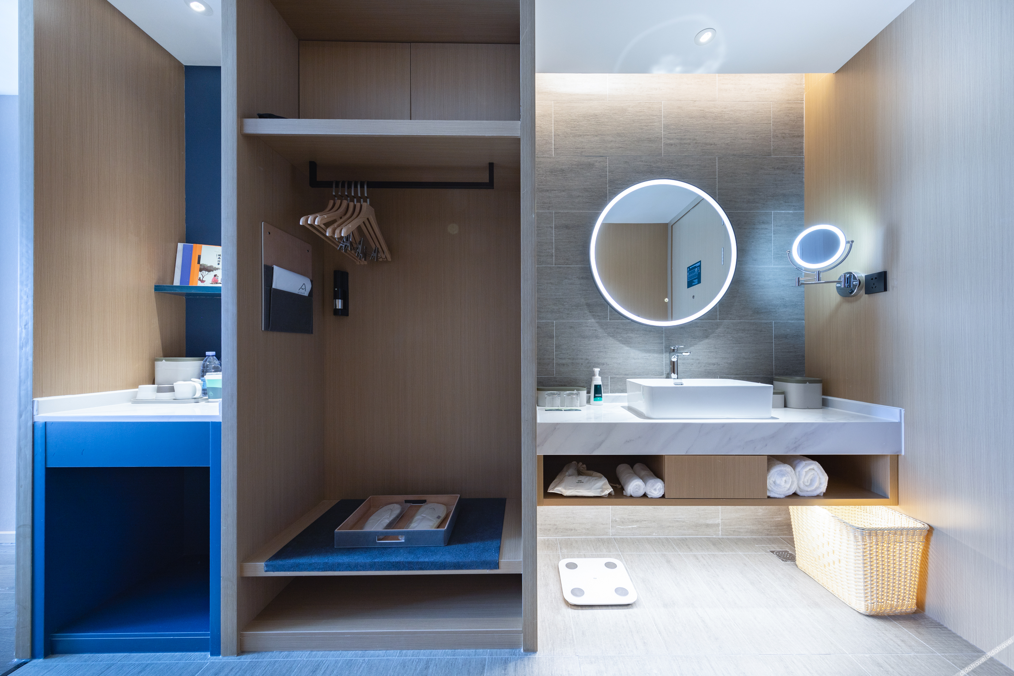 Days Inn by Wyndham Zhuhai Golden Bay Ocean Spring Resort 4*