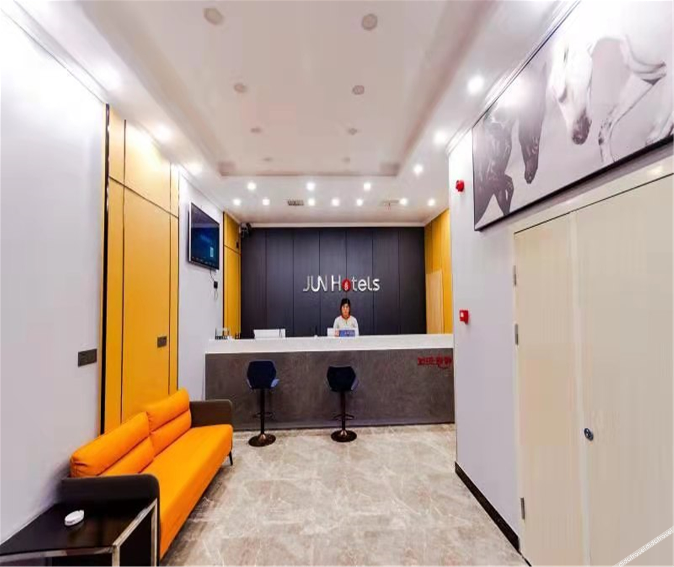 Junyi Chain Hotel (Luanchuan Laojunshan) 0*
