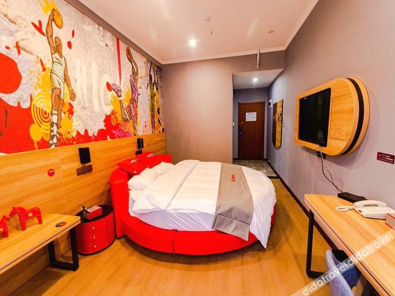 Junyi Chain Hotel (Luanchuan Laojunshan) 0*
