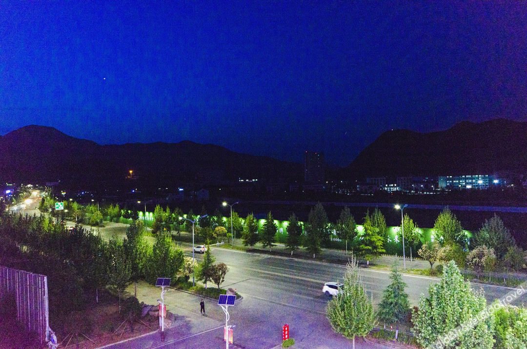Junyi Chain Hotel (Luanchuan Laojunshan) 0*