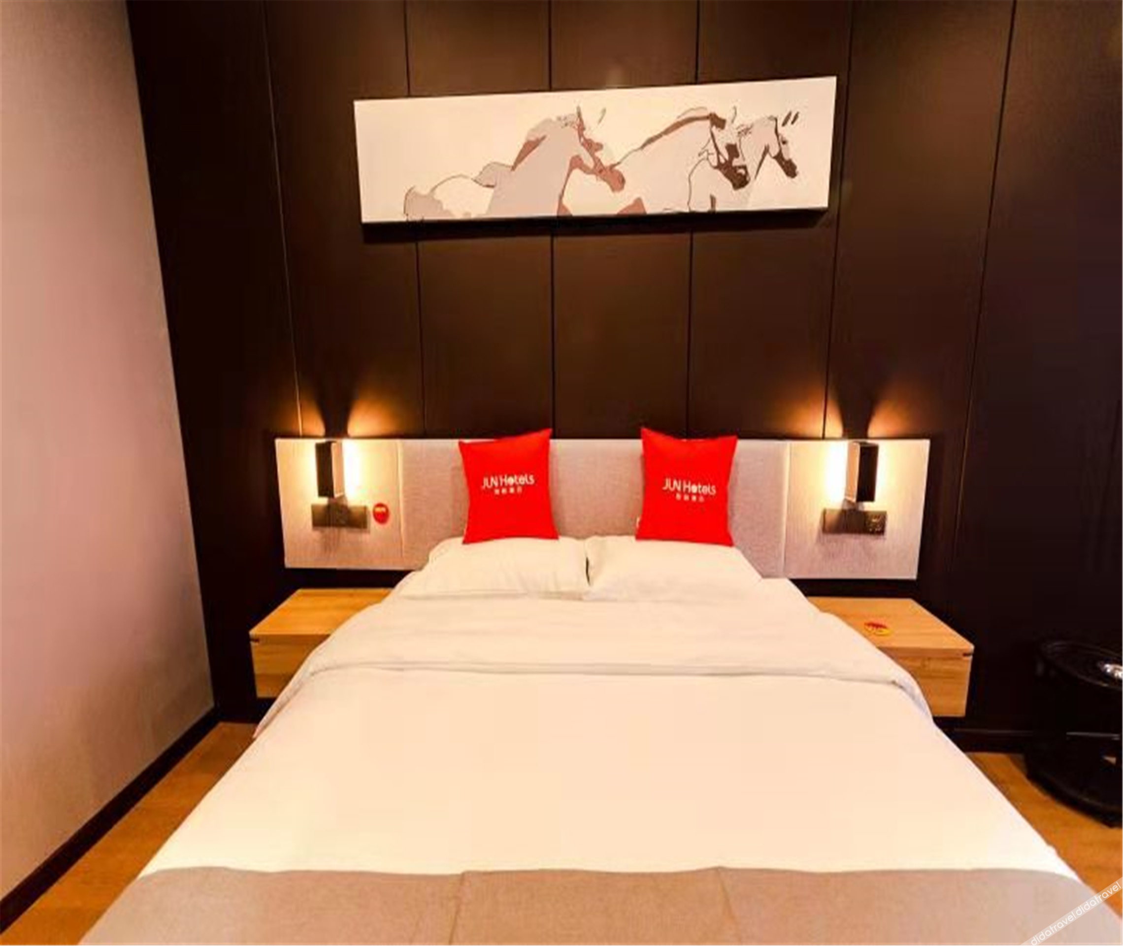 Junyi Chain Hotel (Luanchuan Laojunshan) 0*