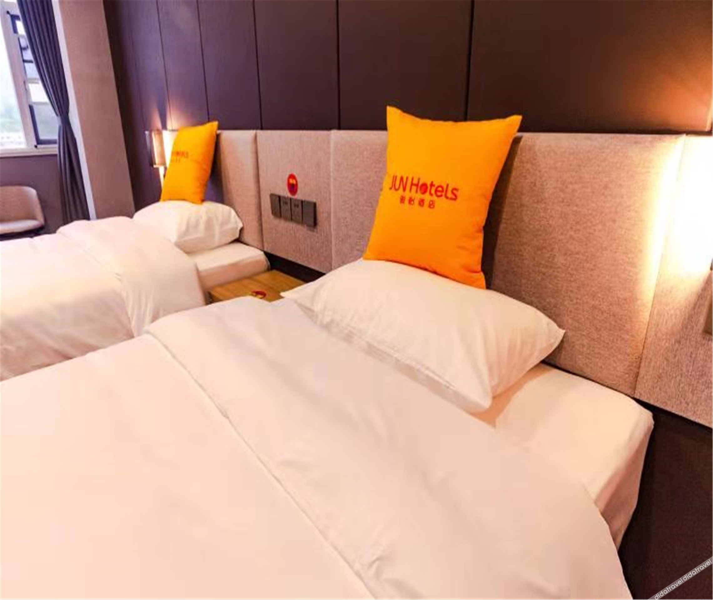 Junyi Chain Hotel (Luanchuan Laojunshan) 0*