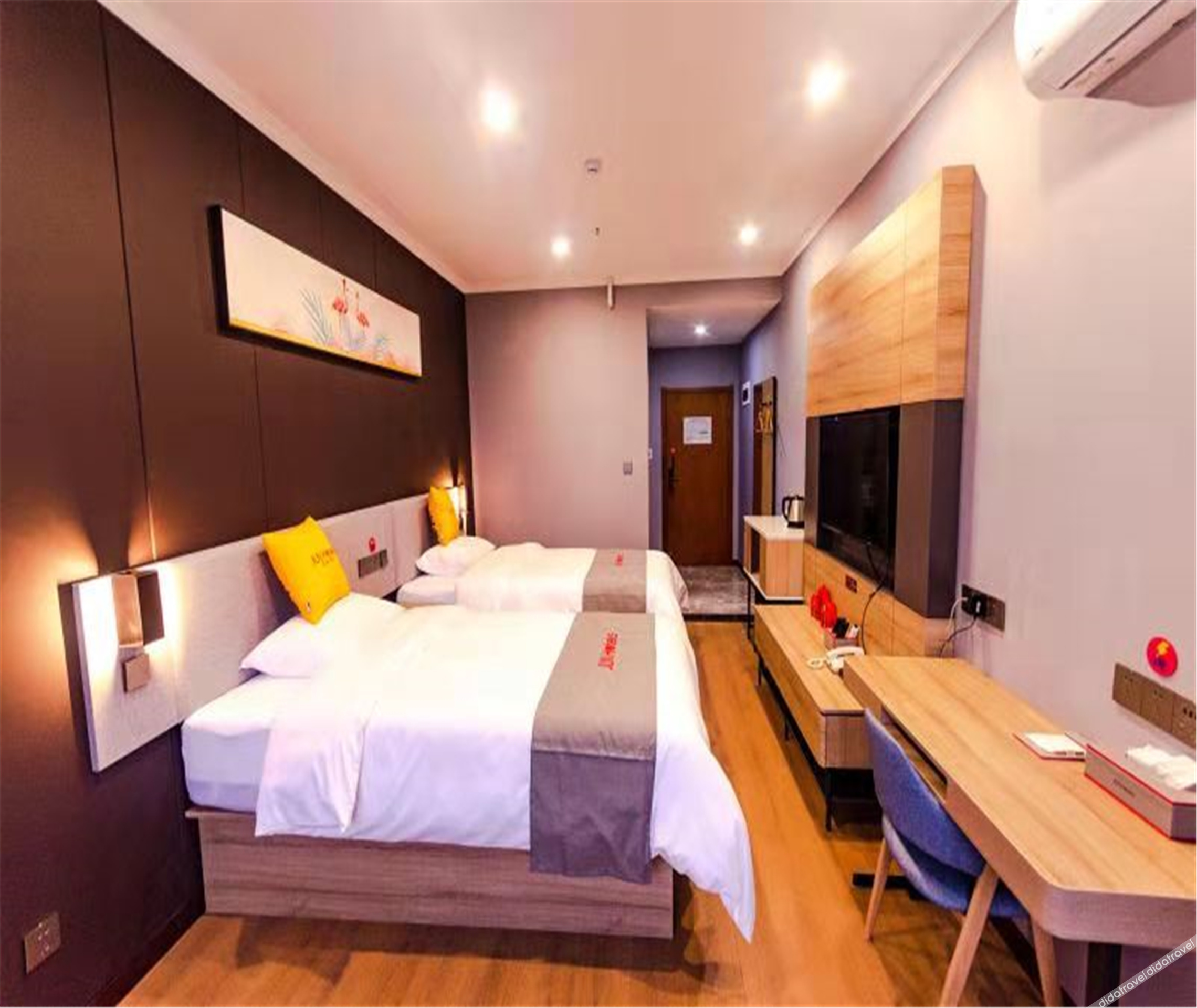 Junyi Chain Hotel (Luanchuan Laojunshan) 0*