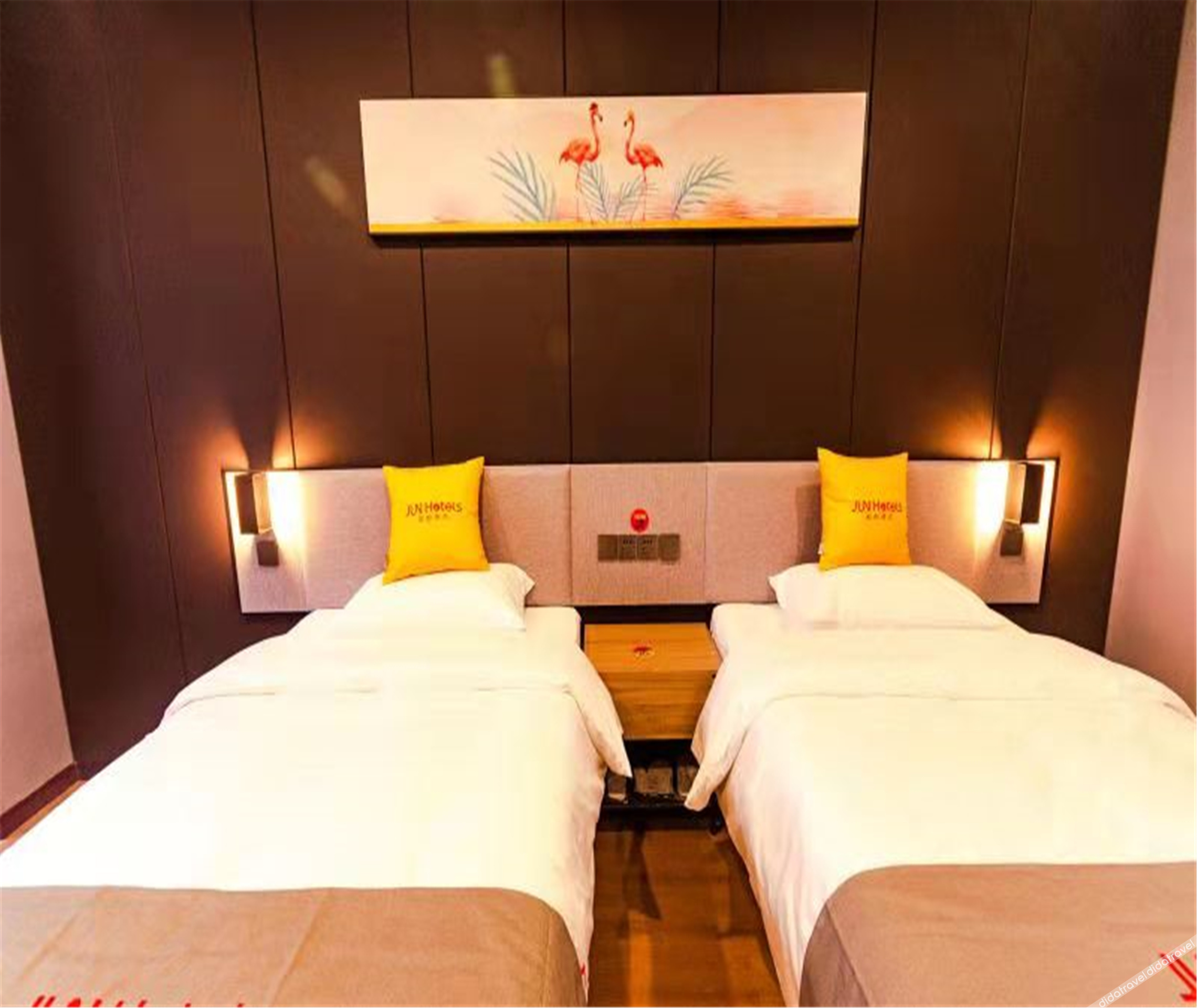 Junyi Chain Hotel (Luanchuan Laojunshan) 0*