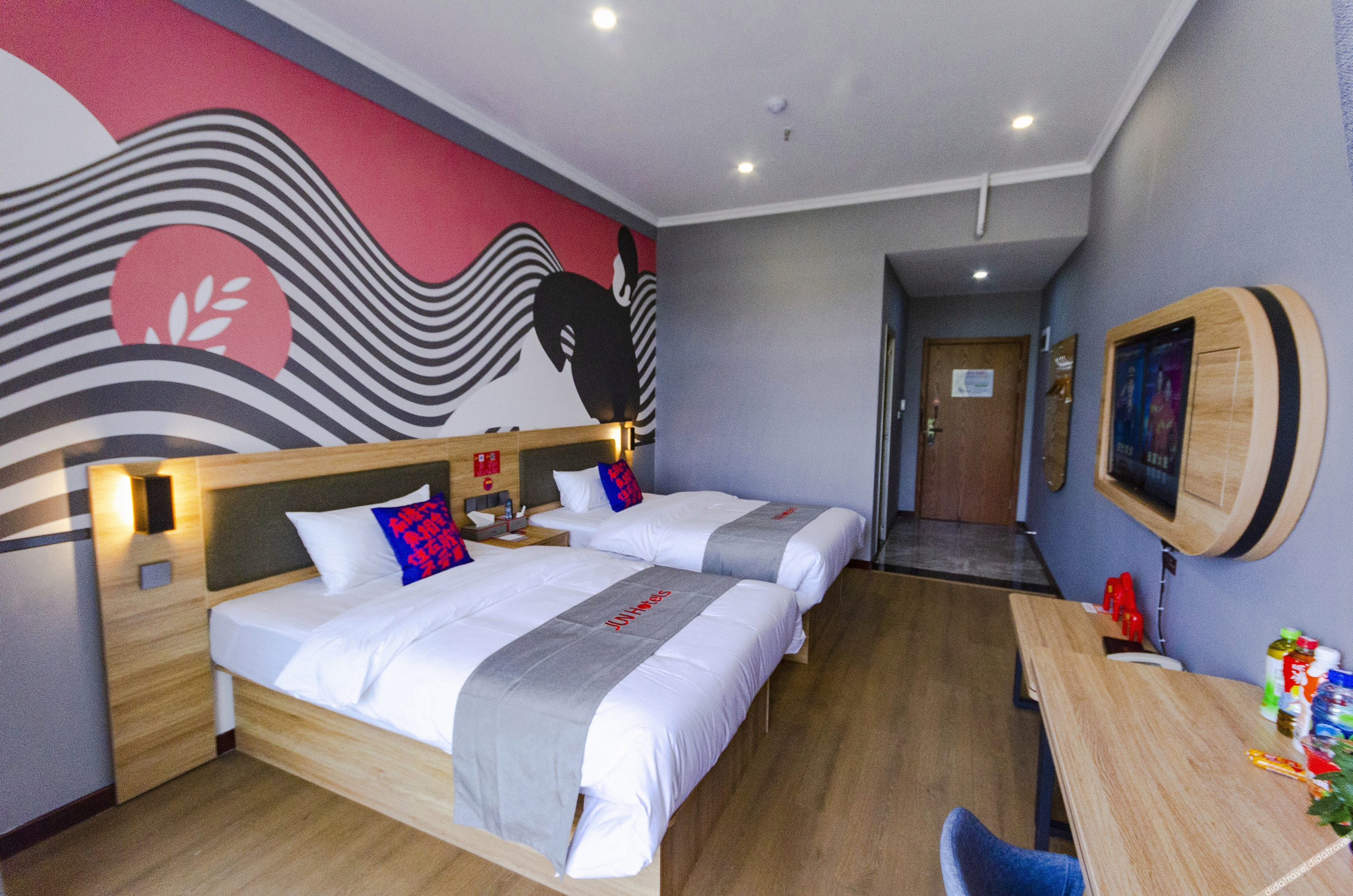 Junyi Chain Hotel (Luanchuan Laojunshan) 0*