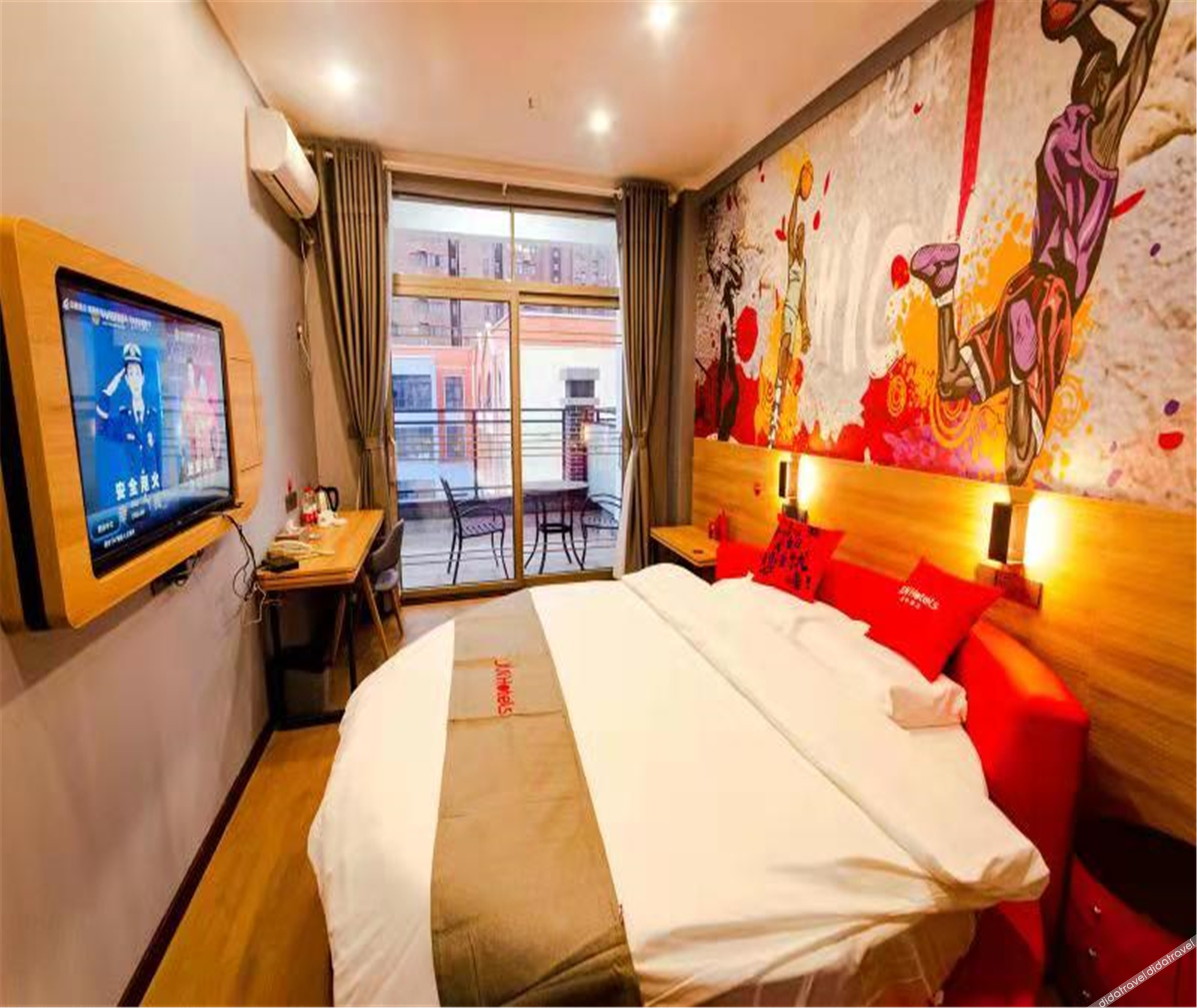 Junyi Chain Hotel (Luanchuan Laojunshan) 0*