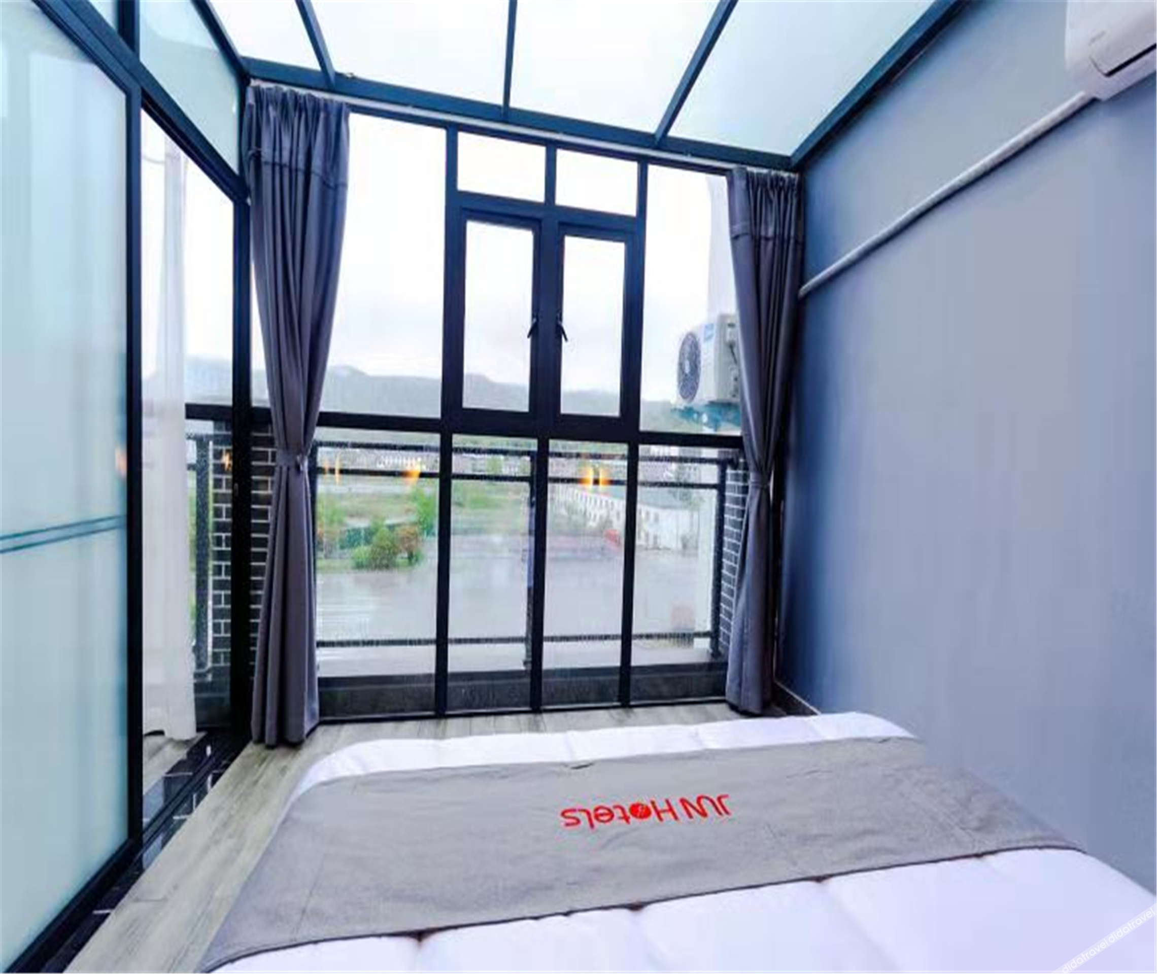 Junyi Chain Hotel (Luanchuan Laojunshan) 0*