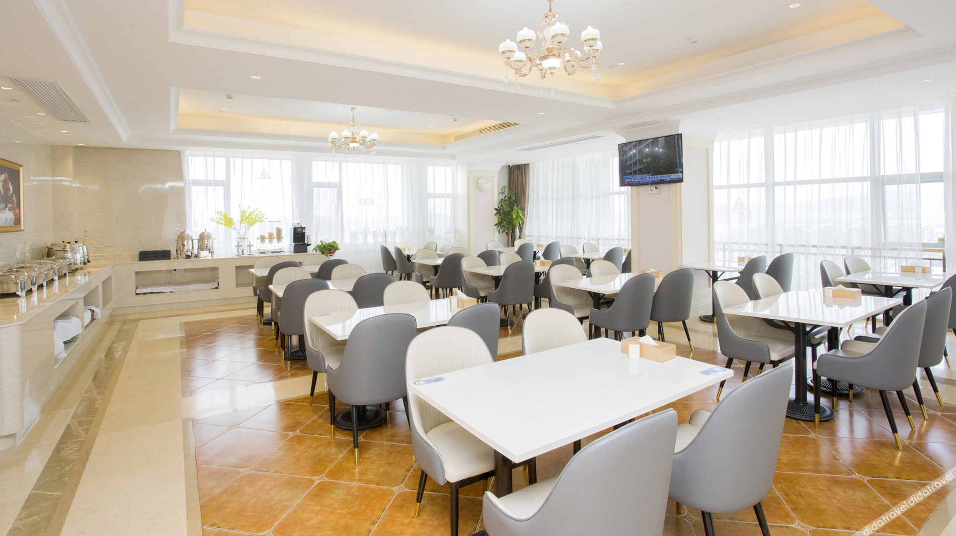 Vienna International Hotel (Dongwu South Road Hongzhuang Metro Station) 4*