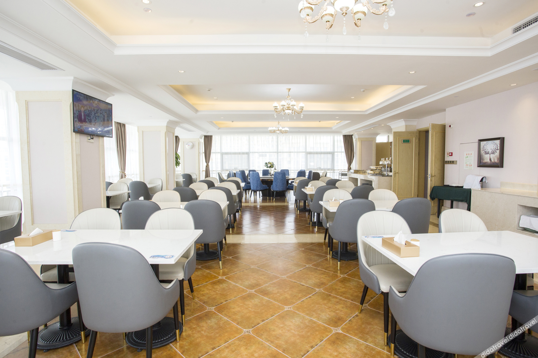 Vienna International Hotel (Dongwu South Road Hongzhuang Metro Station) 4*