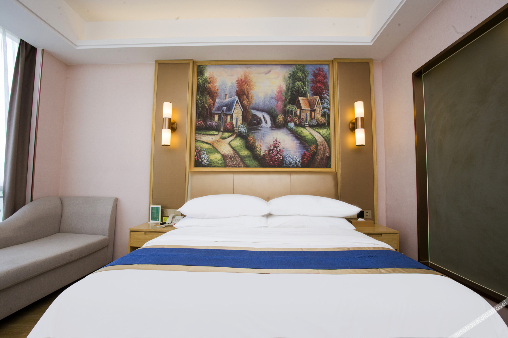 Vienna International Hotel (Dongwu South Road Hongzhuang Metro Station) 4*