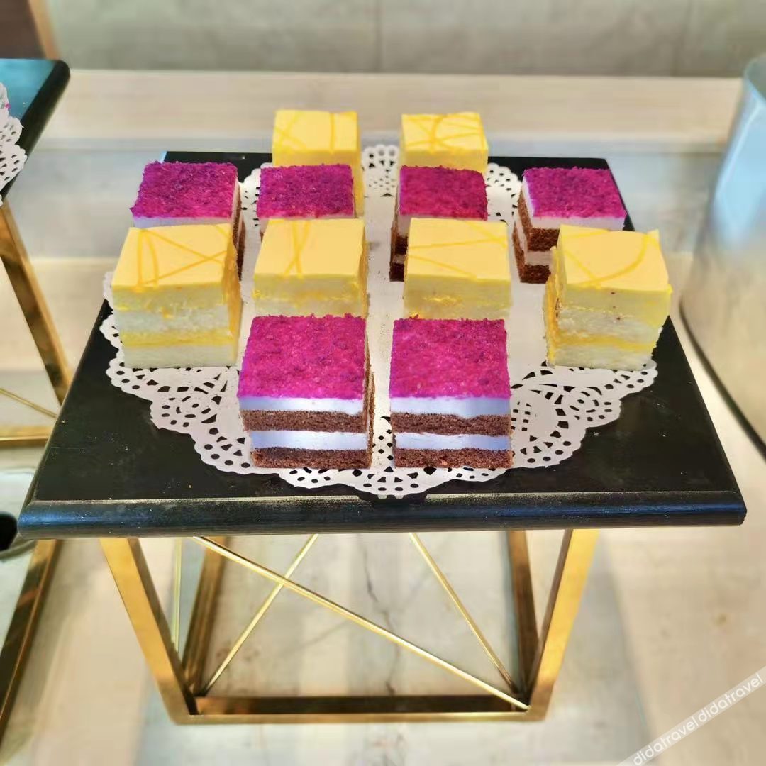 Vienna International Hotel (Dongwu South Road Hongzhuang Metro Station) 4*