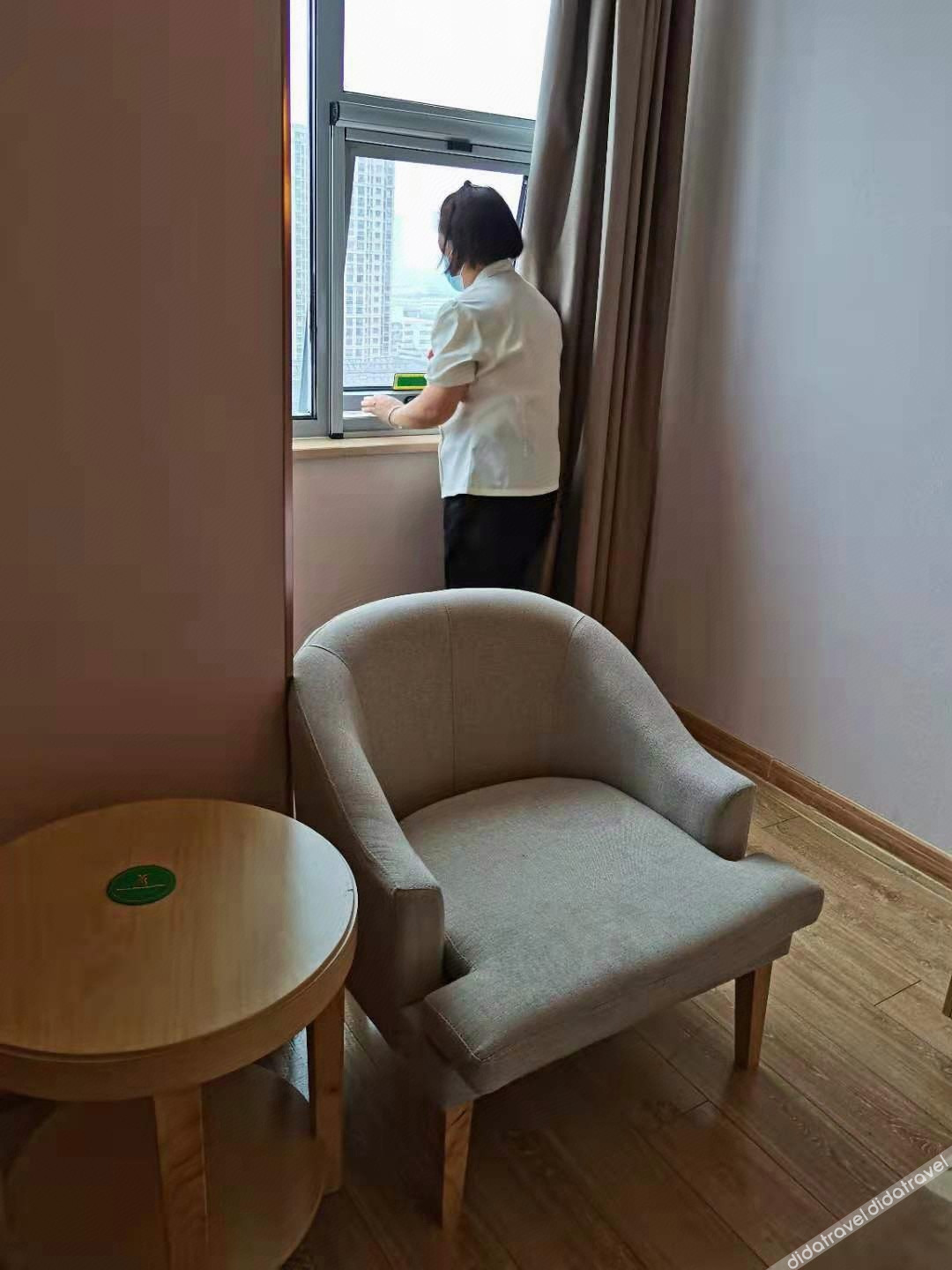 Vienna International Hotel (Dongwu South Road Hongzhuang Metro Station) 4*
