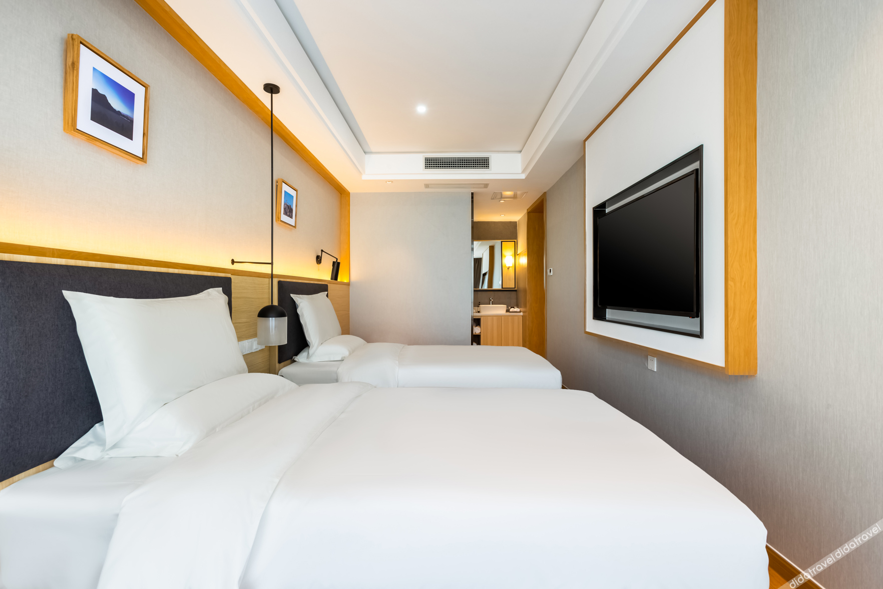 AT FREE HOTEL(Chaozongqiao bridge Changping.Beijing) 3*