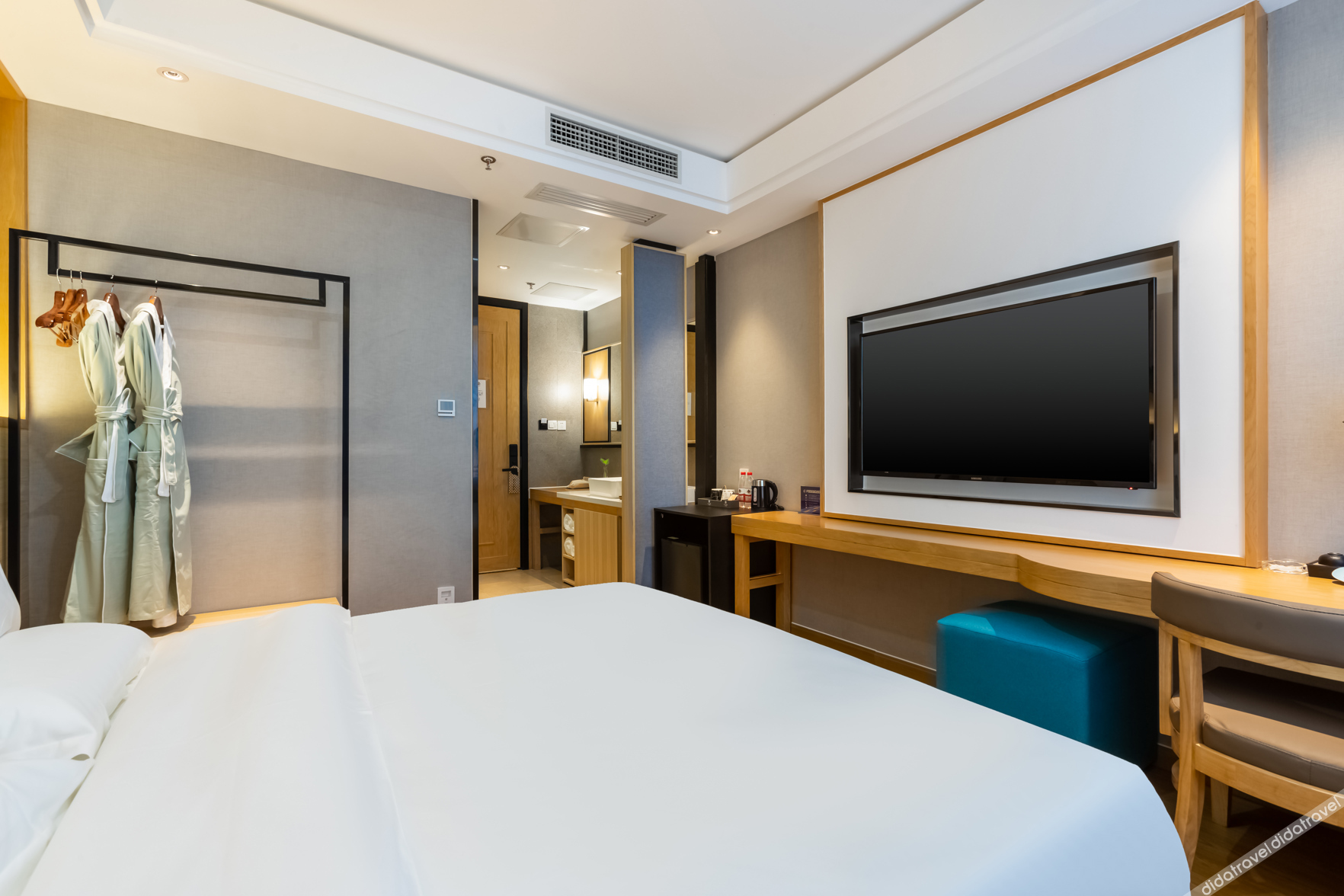 AT FREE HOTEL(Chaozongqiao bridge Changping.Beijing) 3*