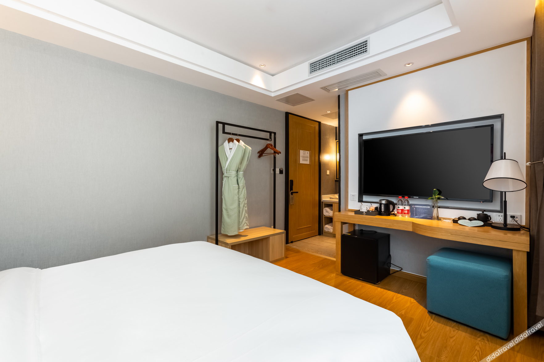 AT FREE HOTEL(Chaozongqiao bridge Changping.Beijing) 3*